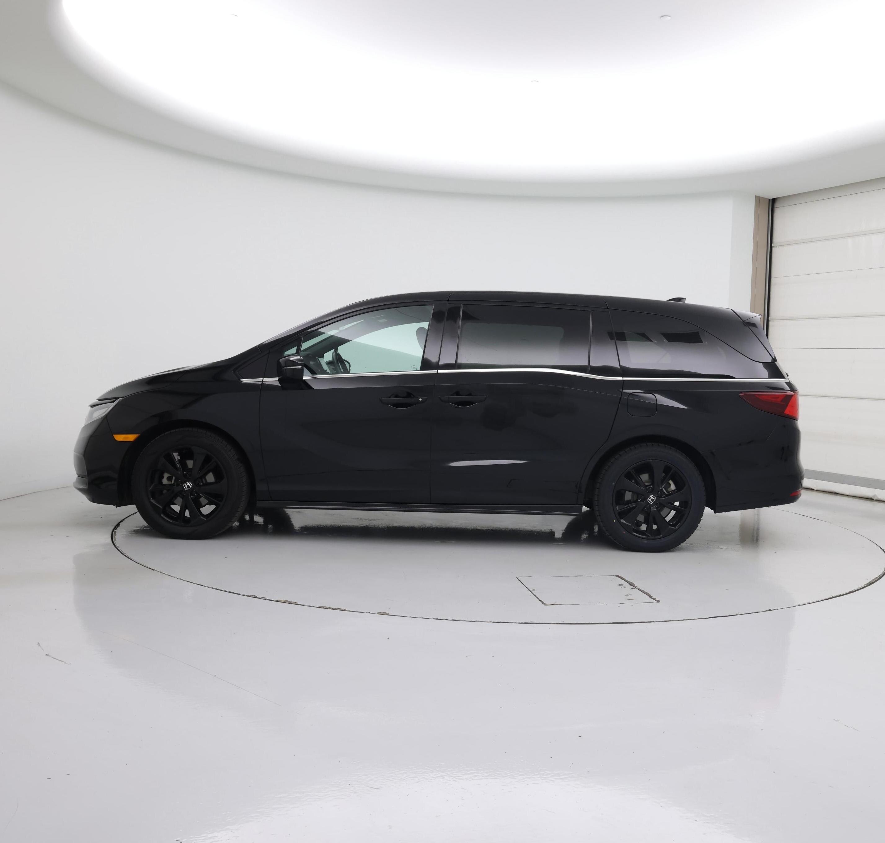 Thumbnail: 2023 Honda Odyssey - 3