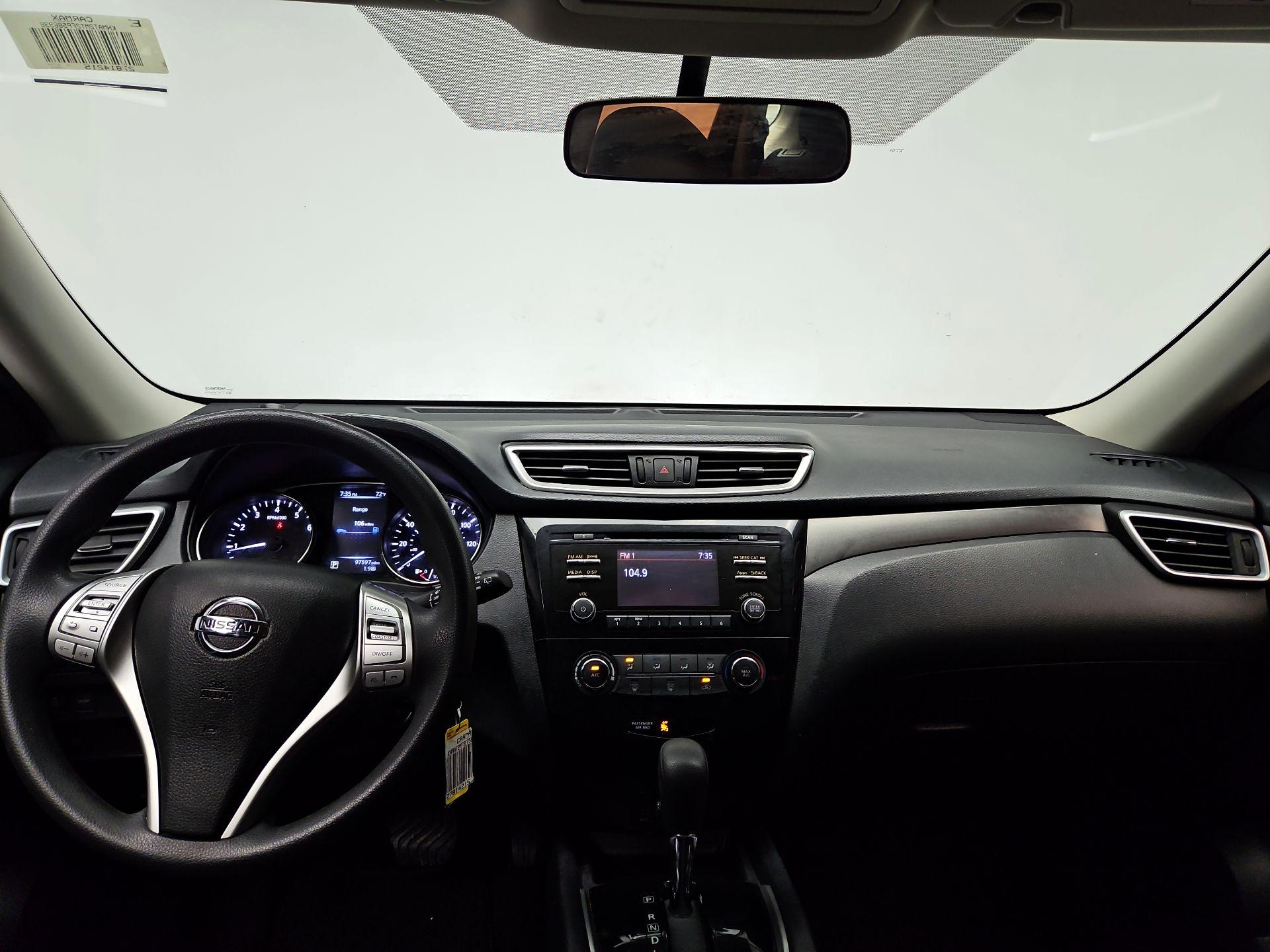 Thumbnail: 2015 Nissan Rogue - 9
