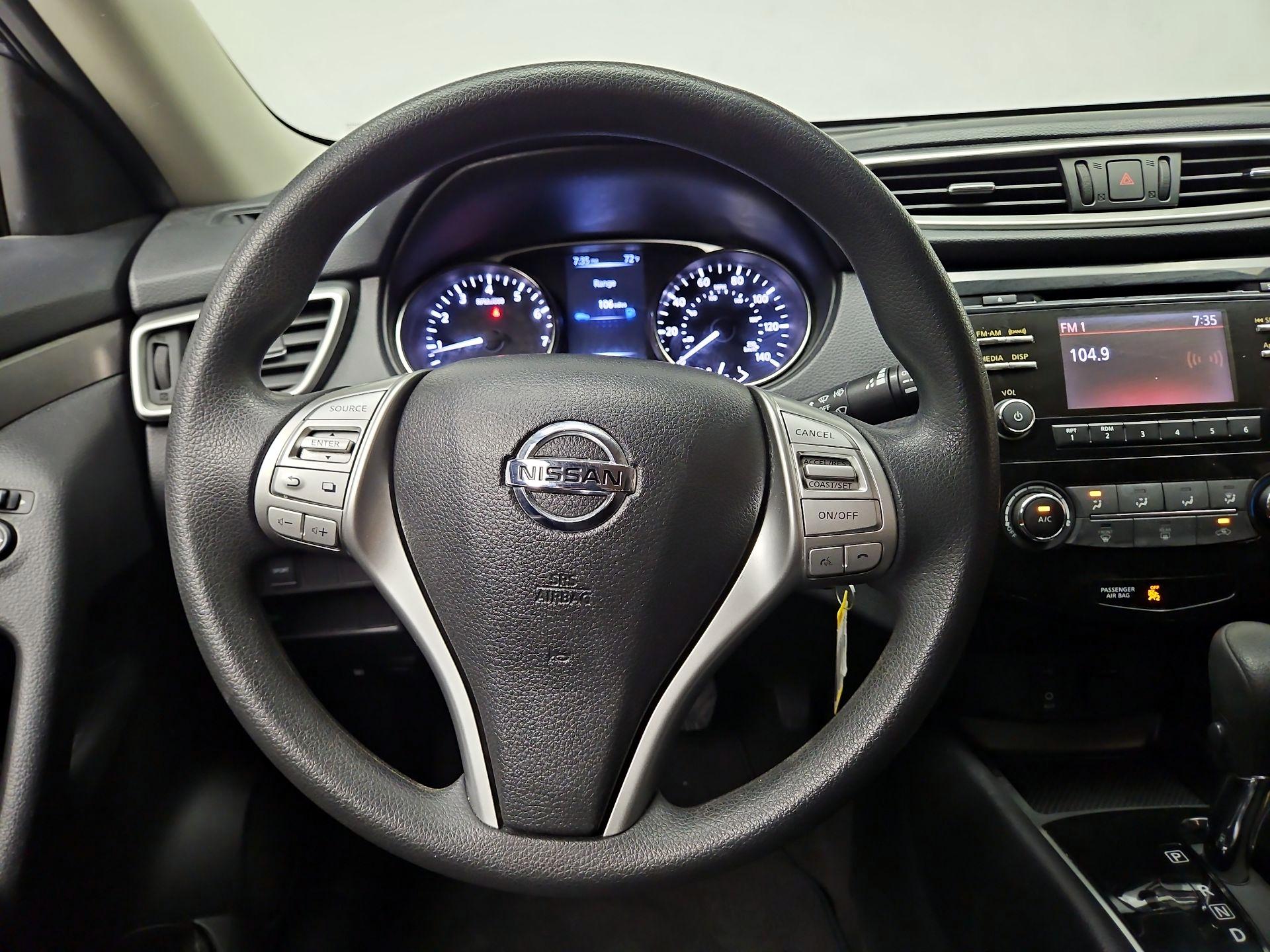 Thumbnail: 2015 Nissan Rogue - 10