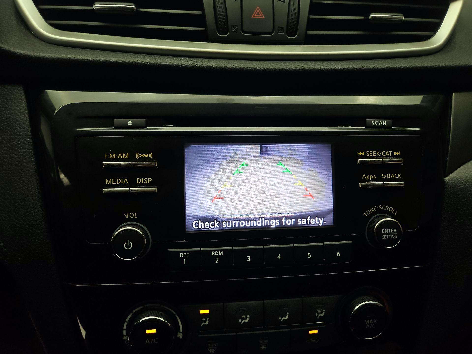 Thumbnail: 2015 Nissan Rogue - 14