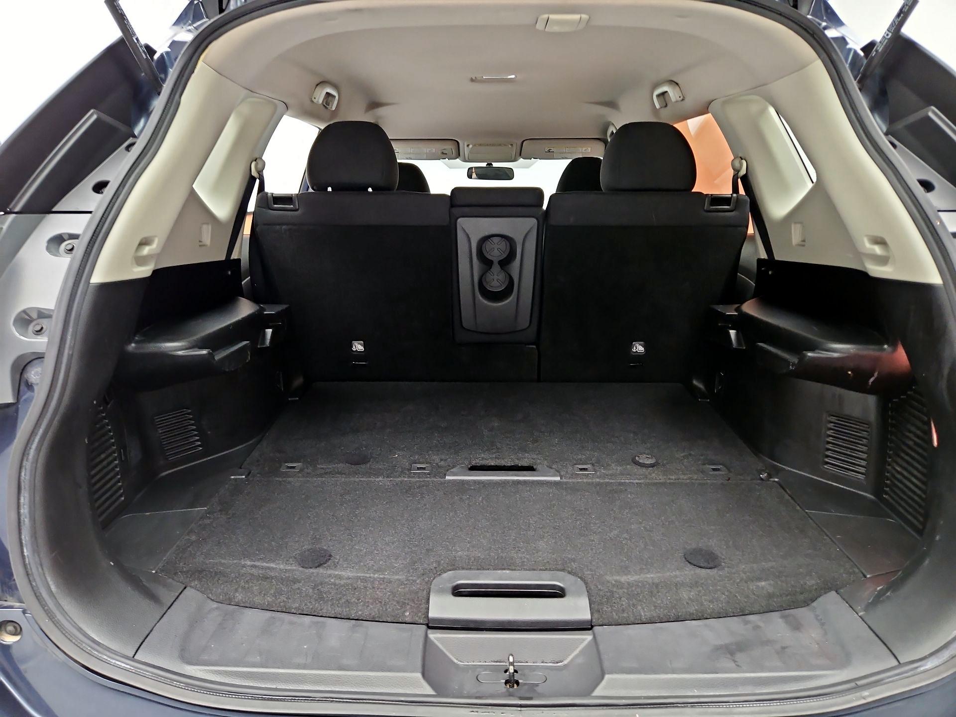 Thumbnail: 2015 Nissan Rogue - 20