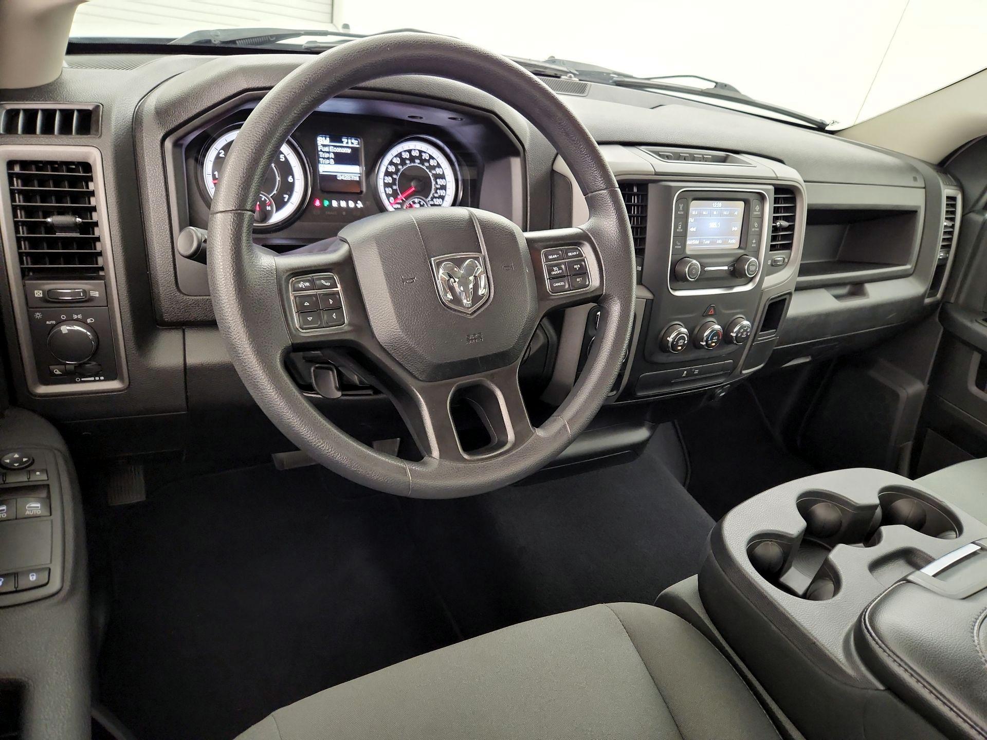 Thumbnail: 2022 RAM 1500 Classic - 9