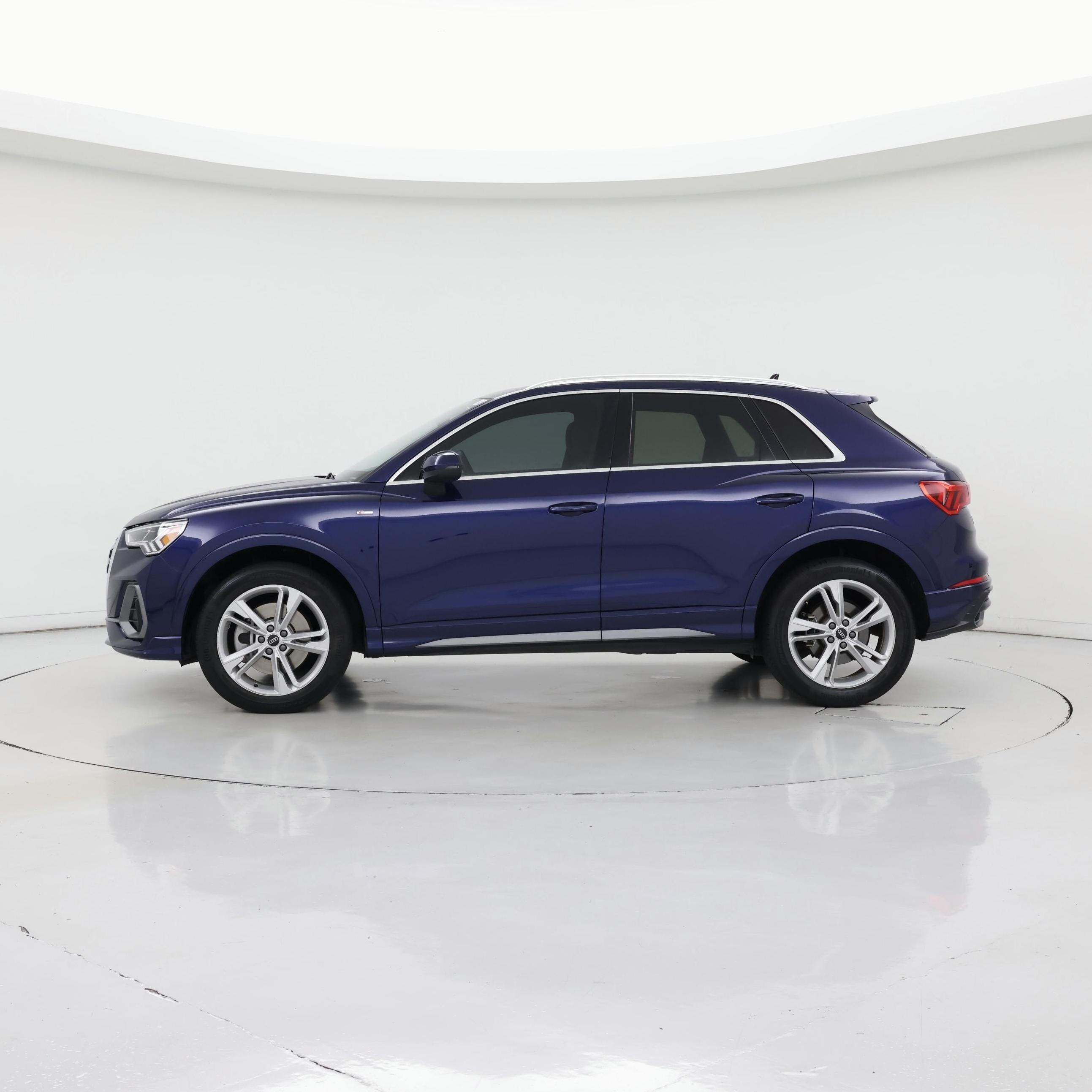 Thumbnail: 2022 Audi Q3 - 3