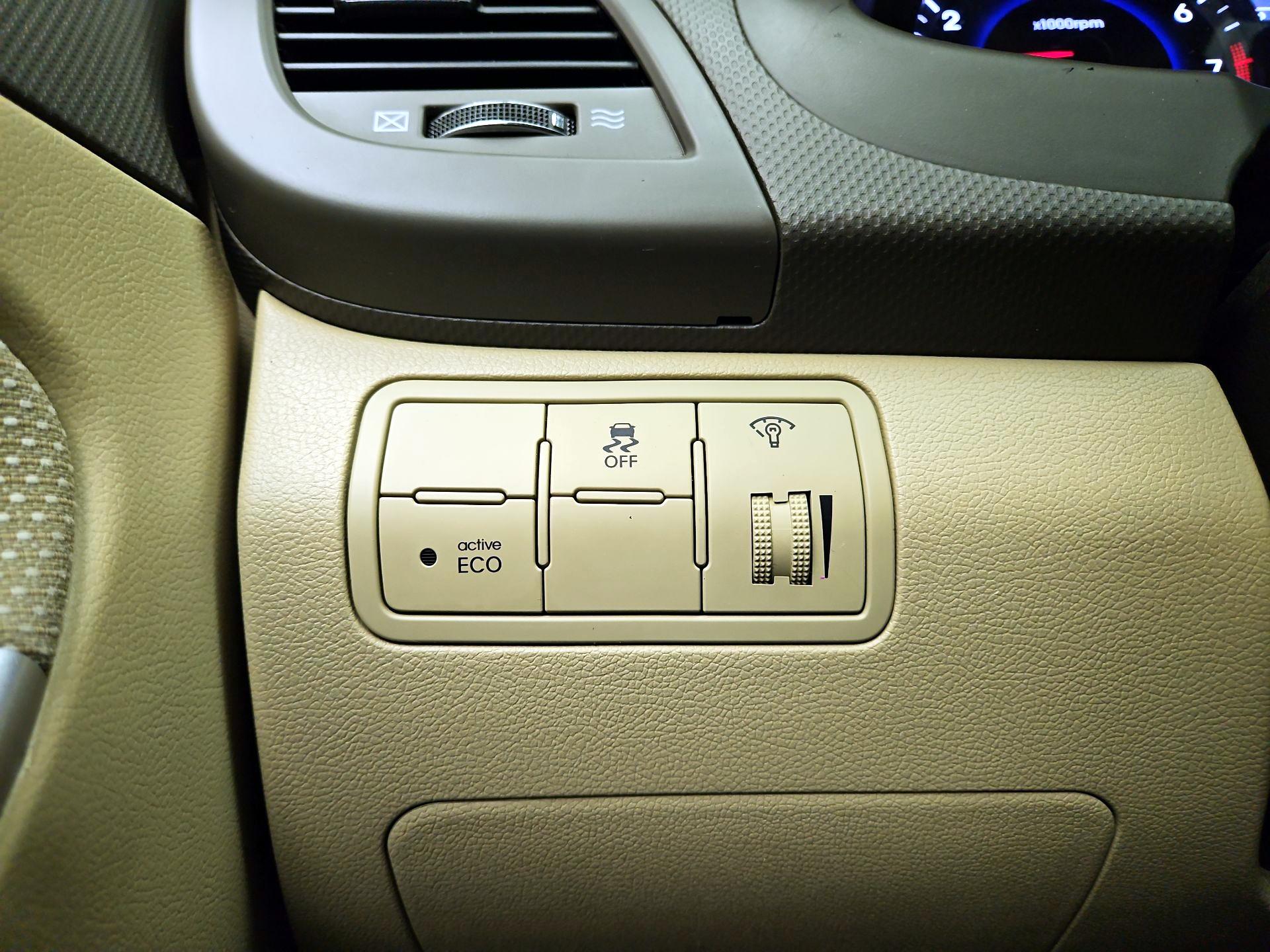 Thumbnail: 2014 Hyundai Accent - 13