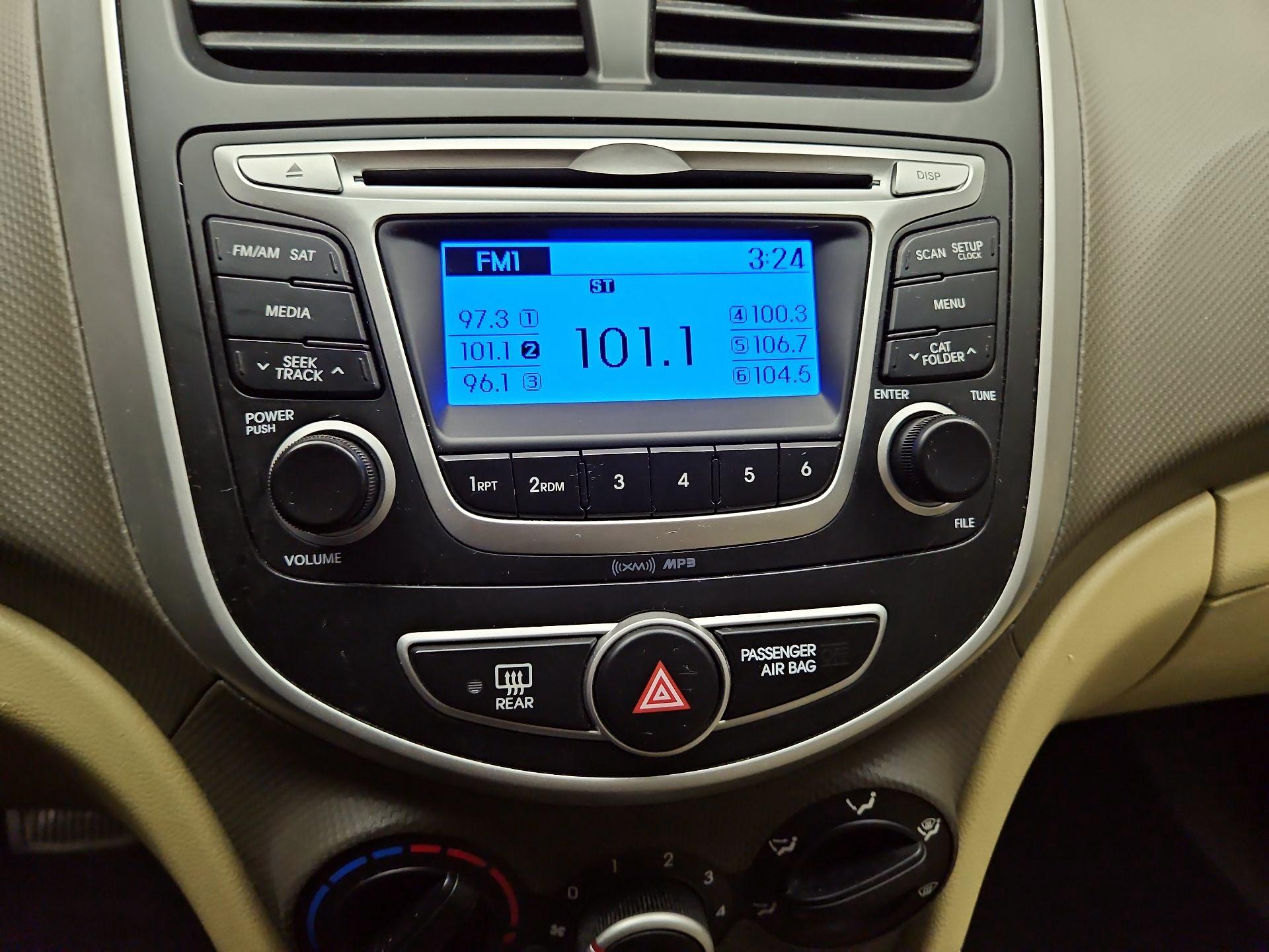 Thumbnail: 2014 Hyundai Accent - 14