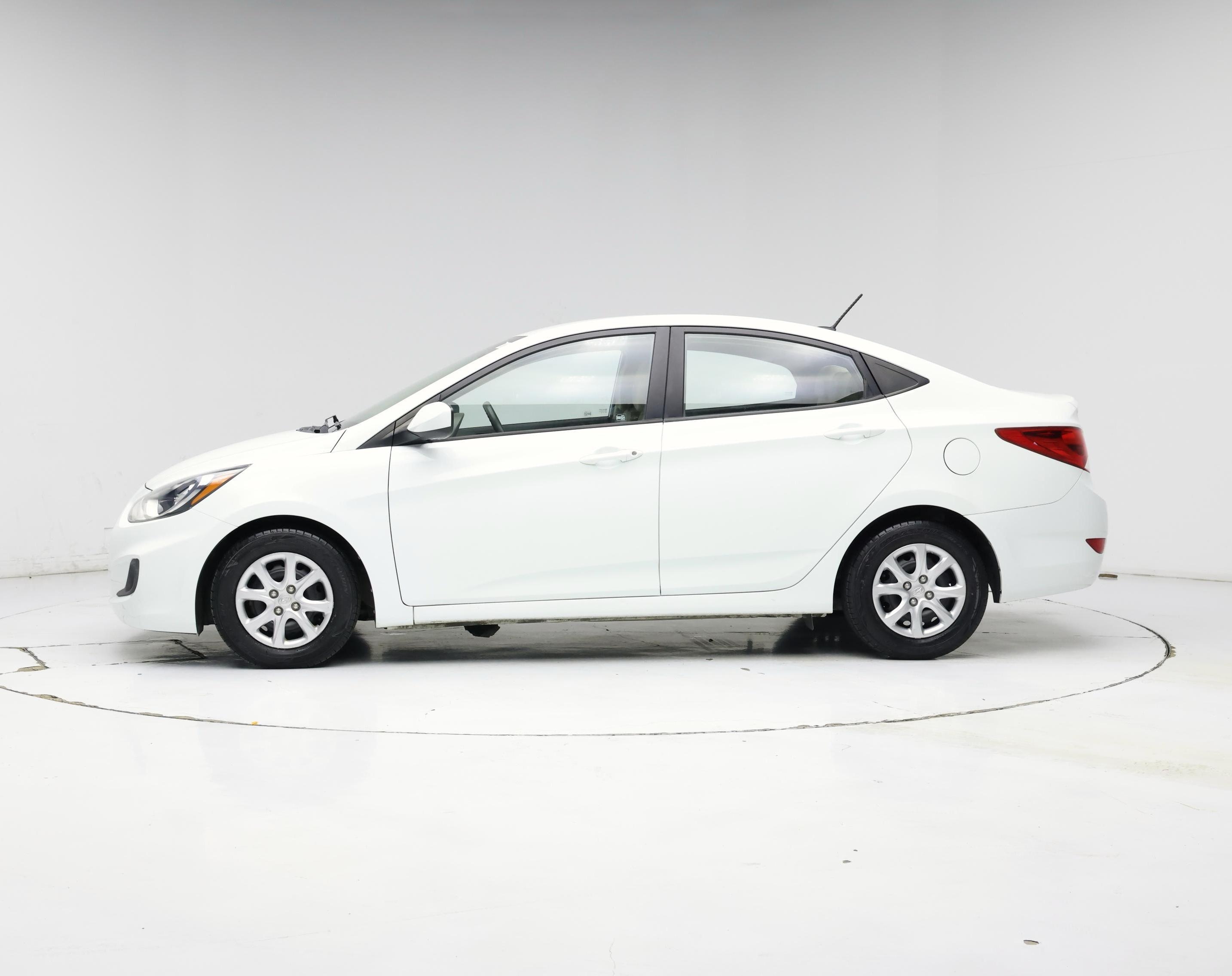 Thumbnail: 2014 Hyundai Accent - 3