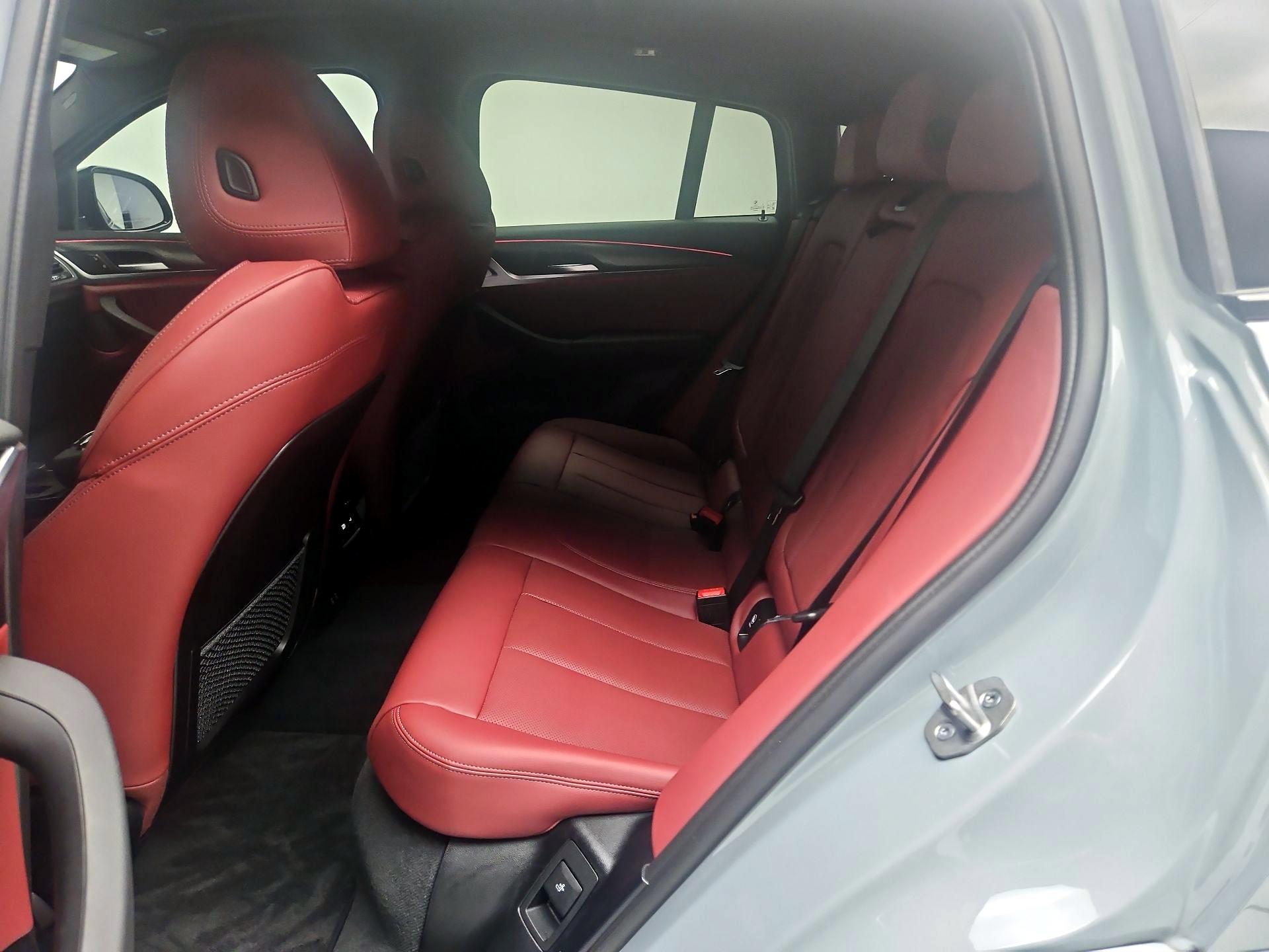 Thumbnail: 2023 BMW X4 - 18