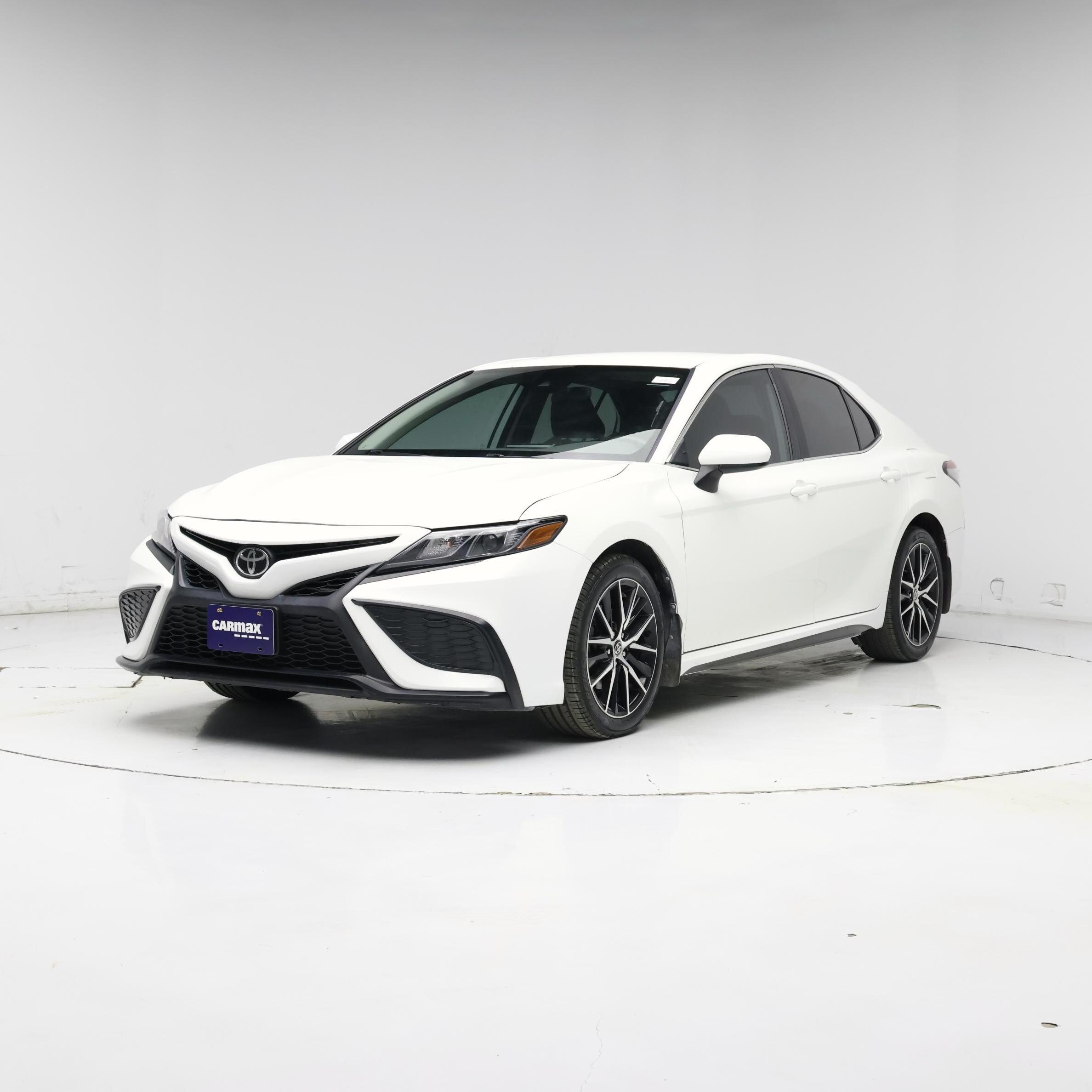 Thumbnail: 2021 Toyota Camry - 4