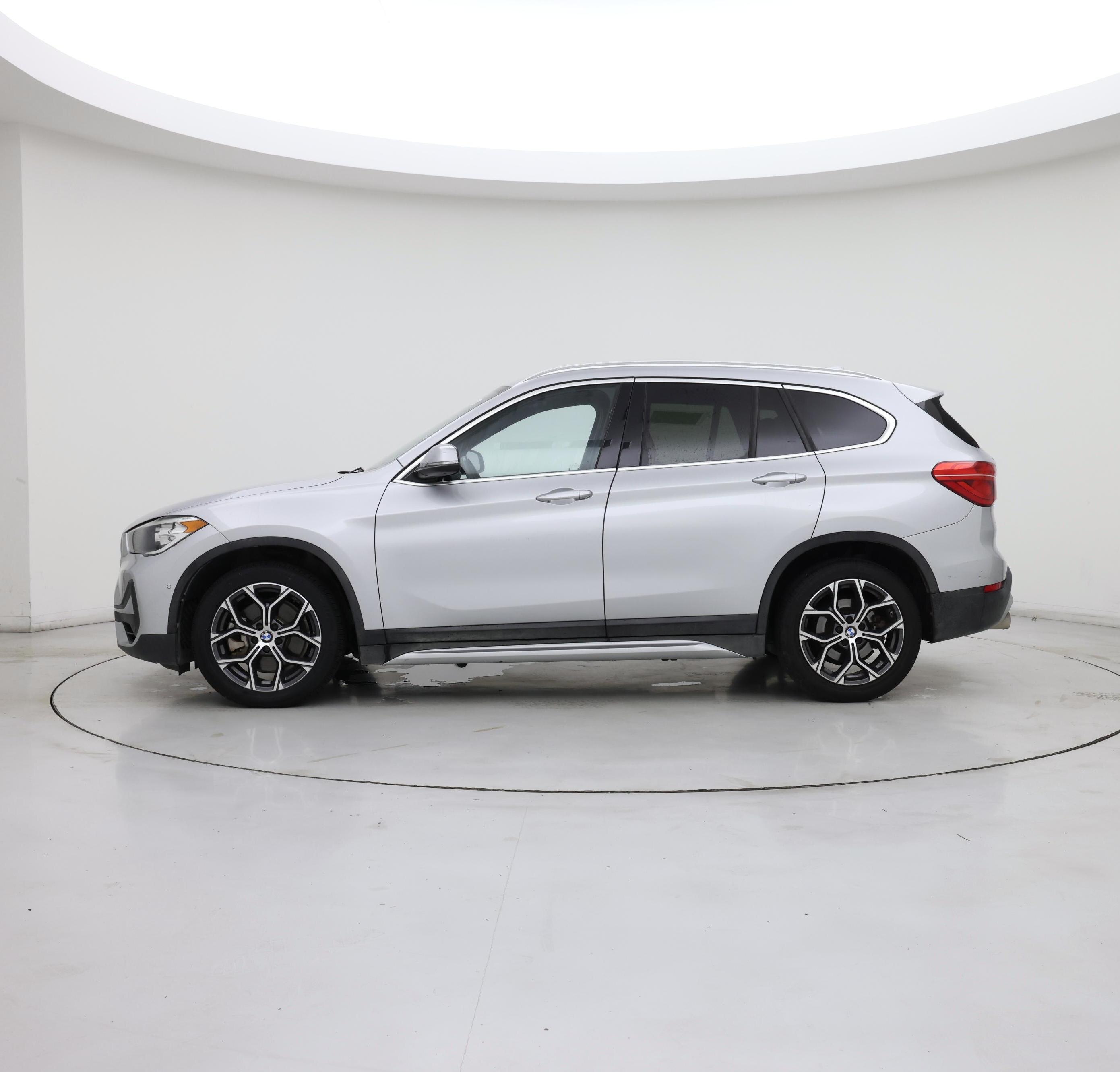 Thumbnail: 2021 BMW X1 - 3