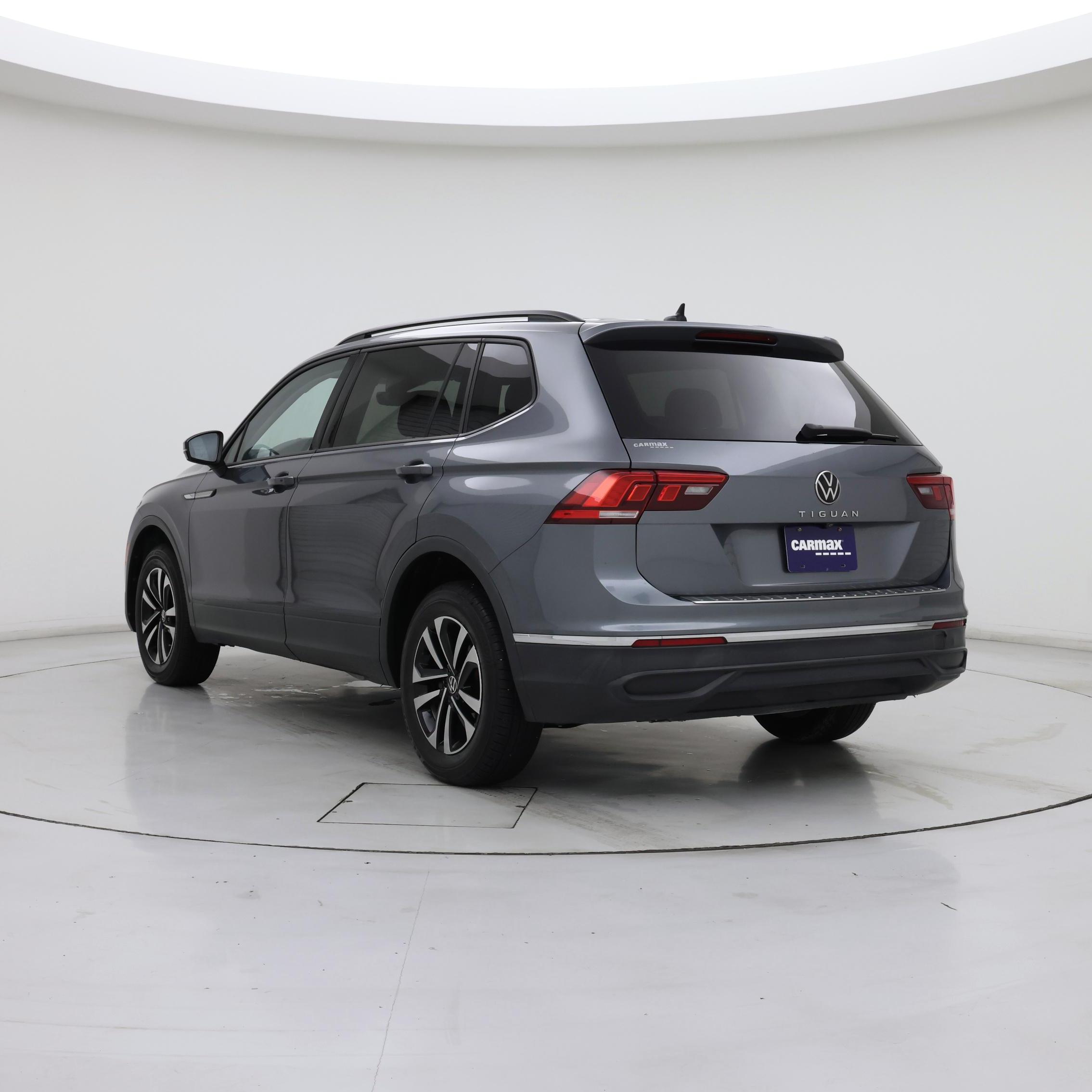 Thumbnail: 2022 Volkswagen Tiguan - 2