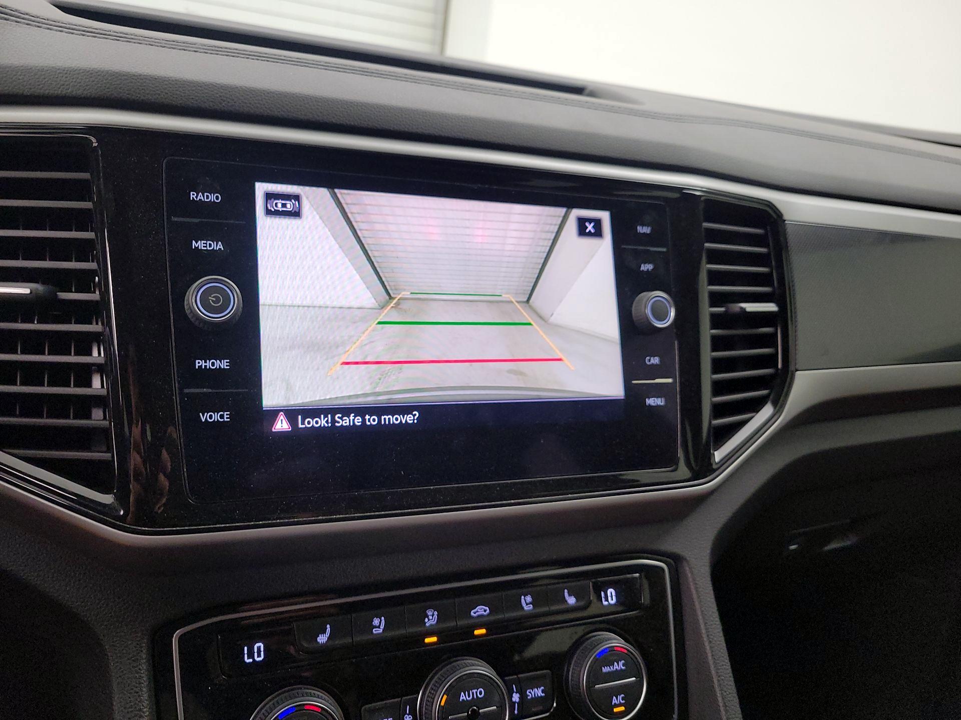 Thumbnail: 2021 Volkswagen Atlas - 14