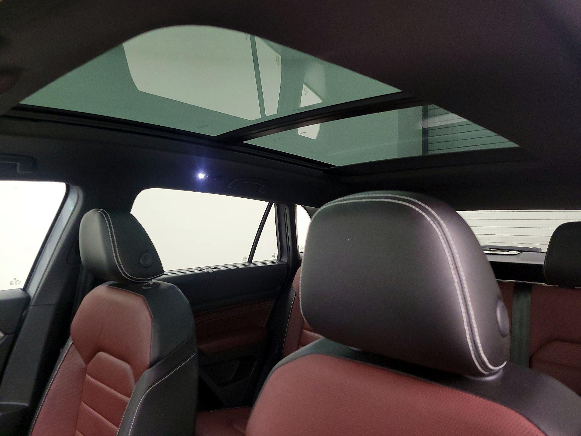 Thumbnail: 2021 Volkswagen Atlas - 19