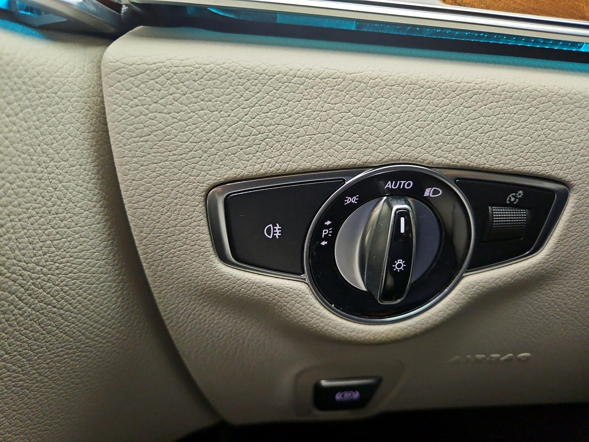 Thumbnail: 2019 Mercedes-Benz E-Class - 11
