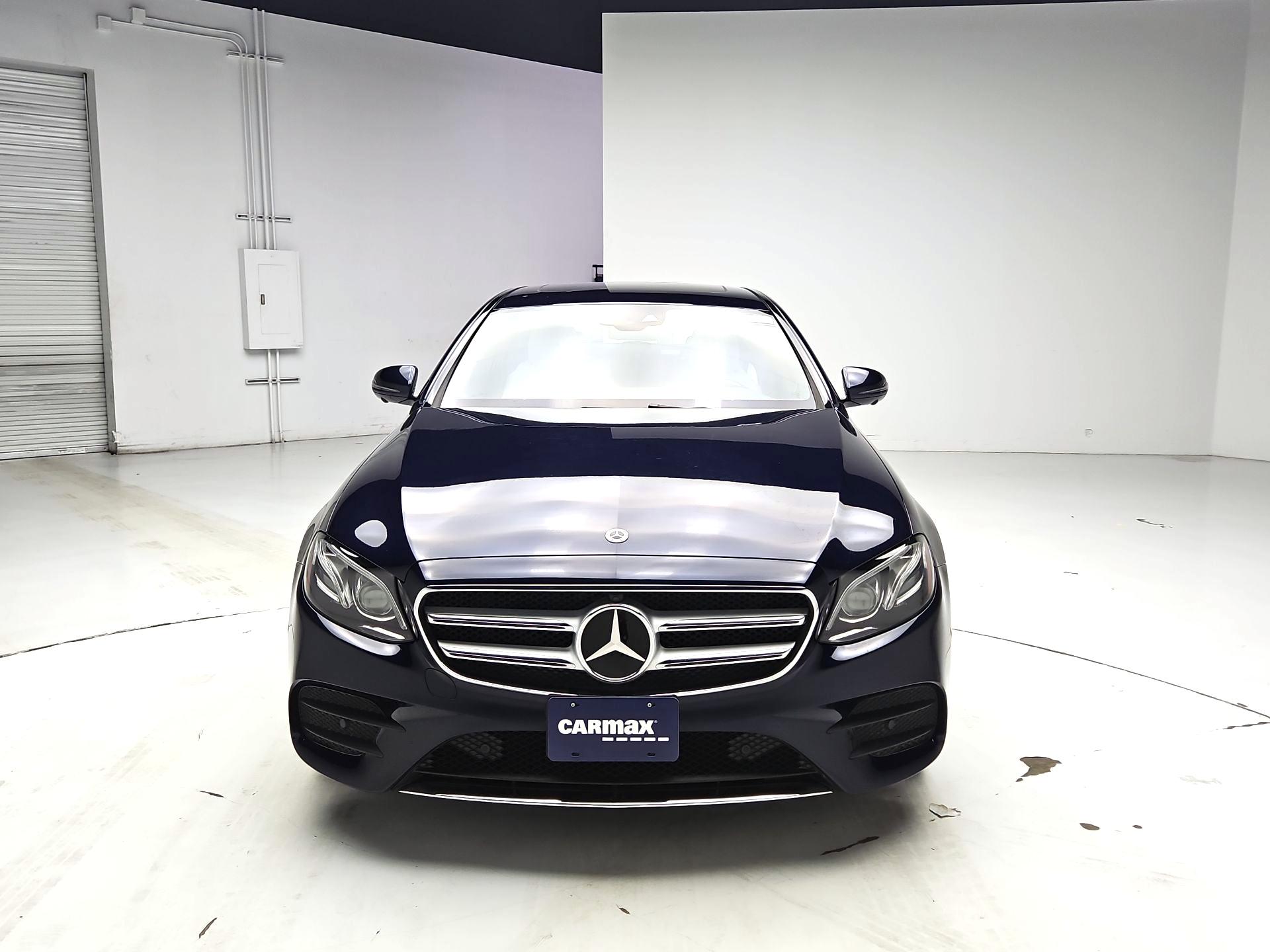 Thumbnail: 2019 Mercedes-Benz E-Class - 2