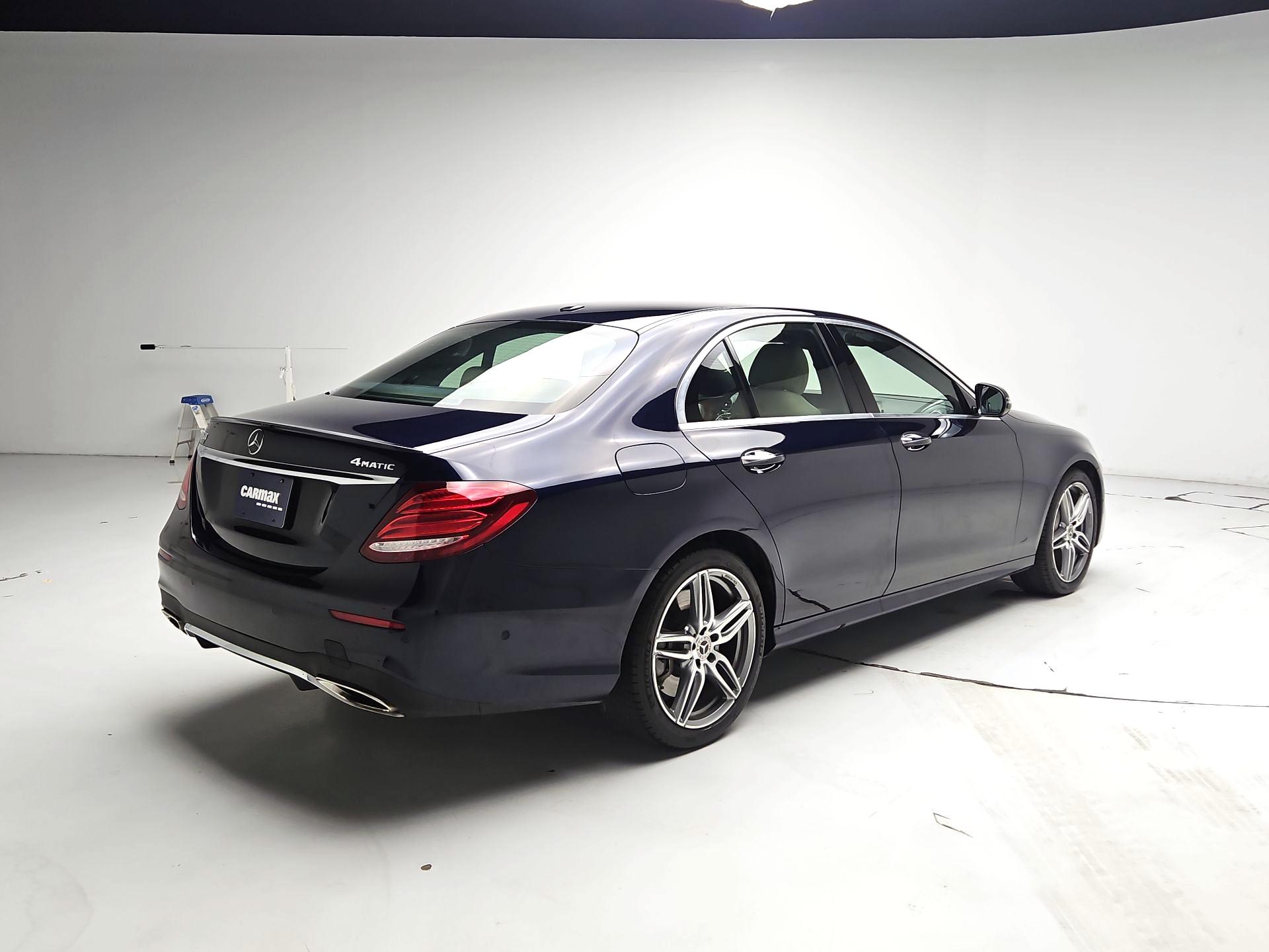 Thumbnail: 2019 Mercedes-Benz E-Class - 5