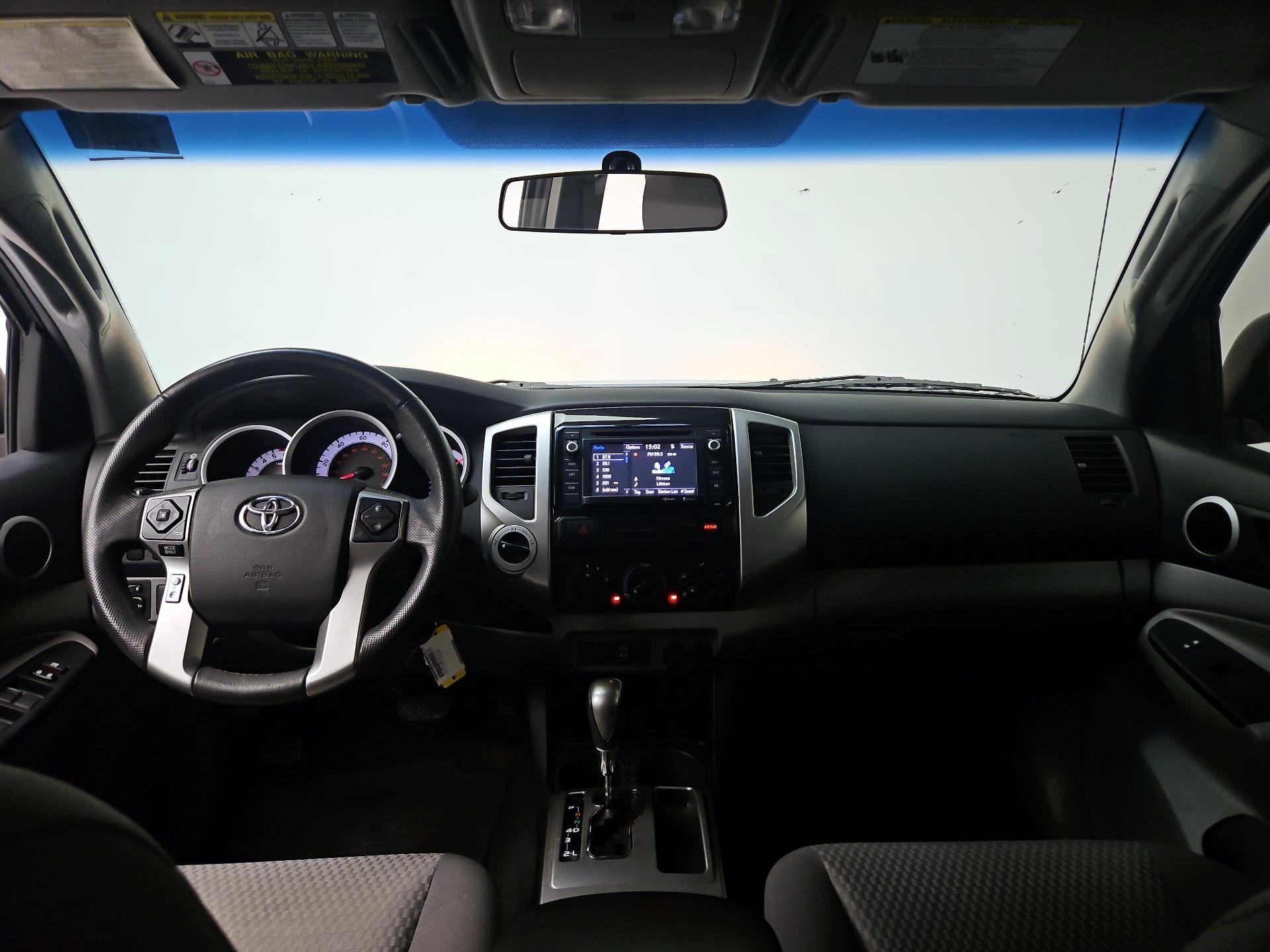 Thumbnail: 2015 Toyota Tacoma - 9
