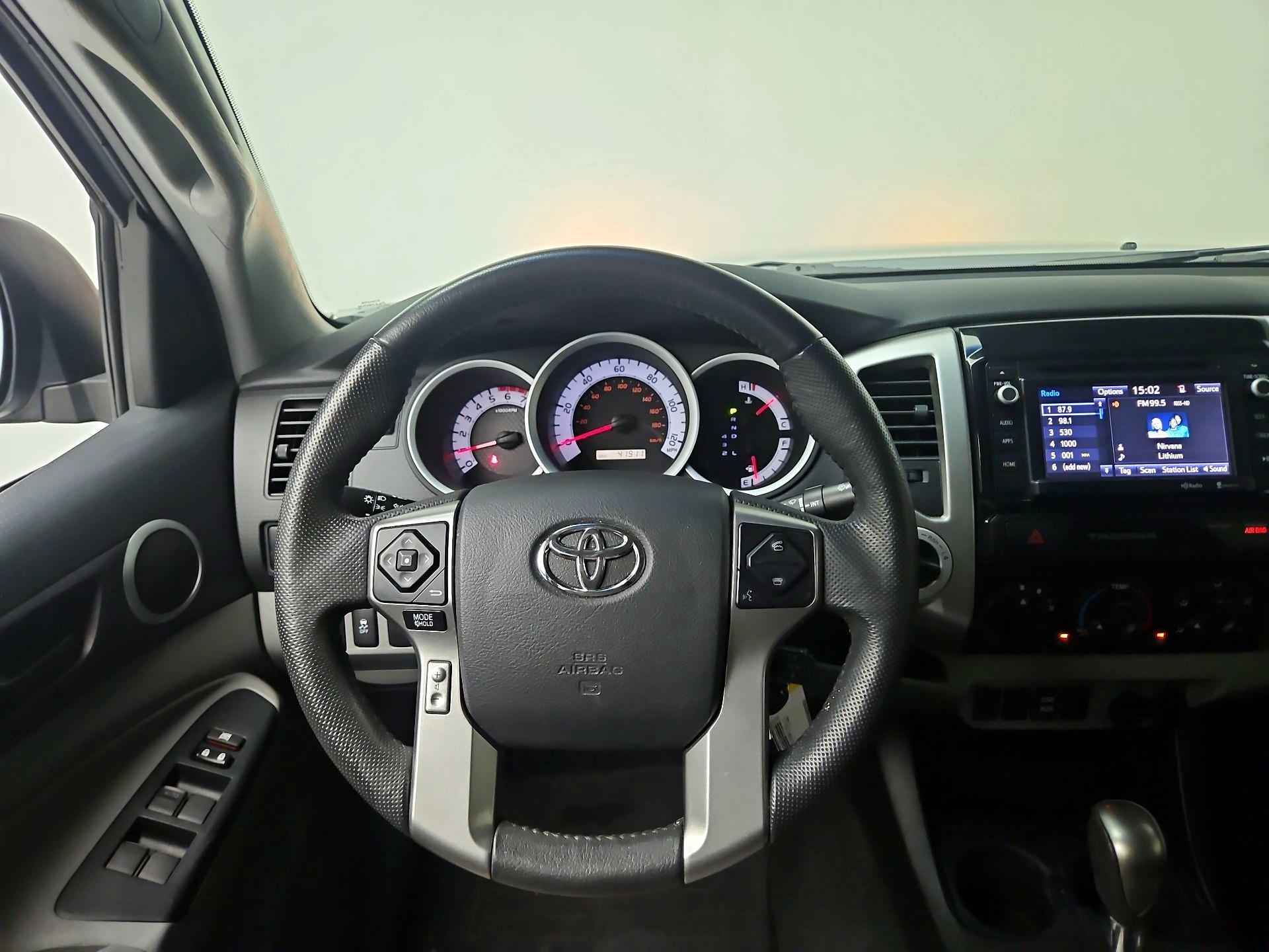 Thumbnail: 2015 Toyota Tacoma - 10