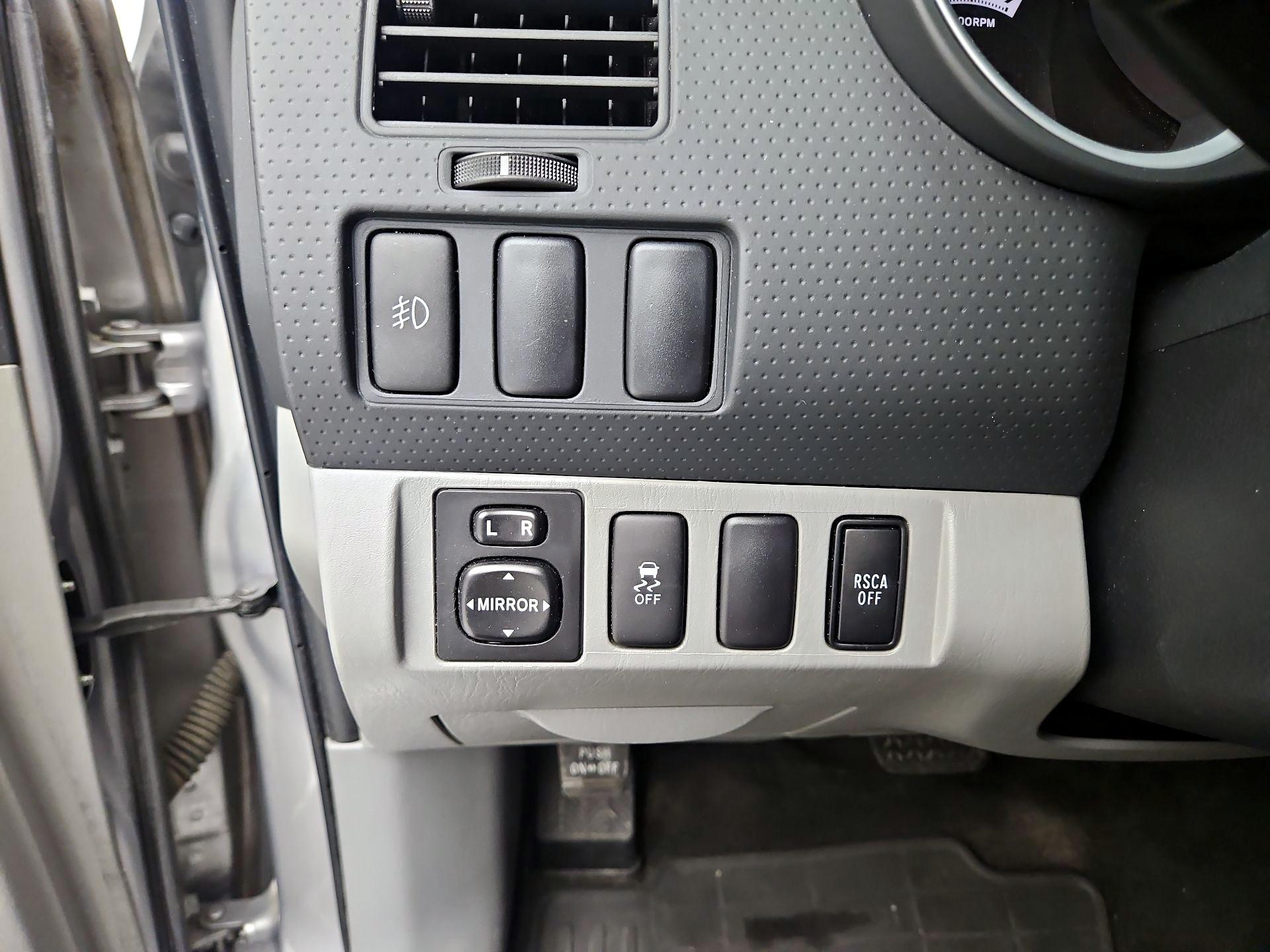 Thumbnail: 2015 Toyota Tacoma - 13