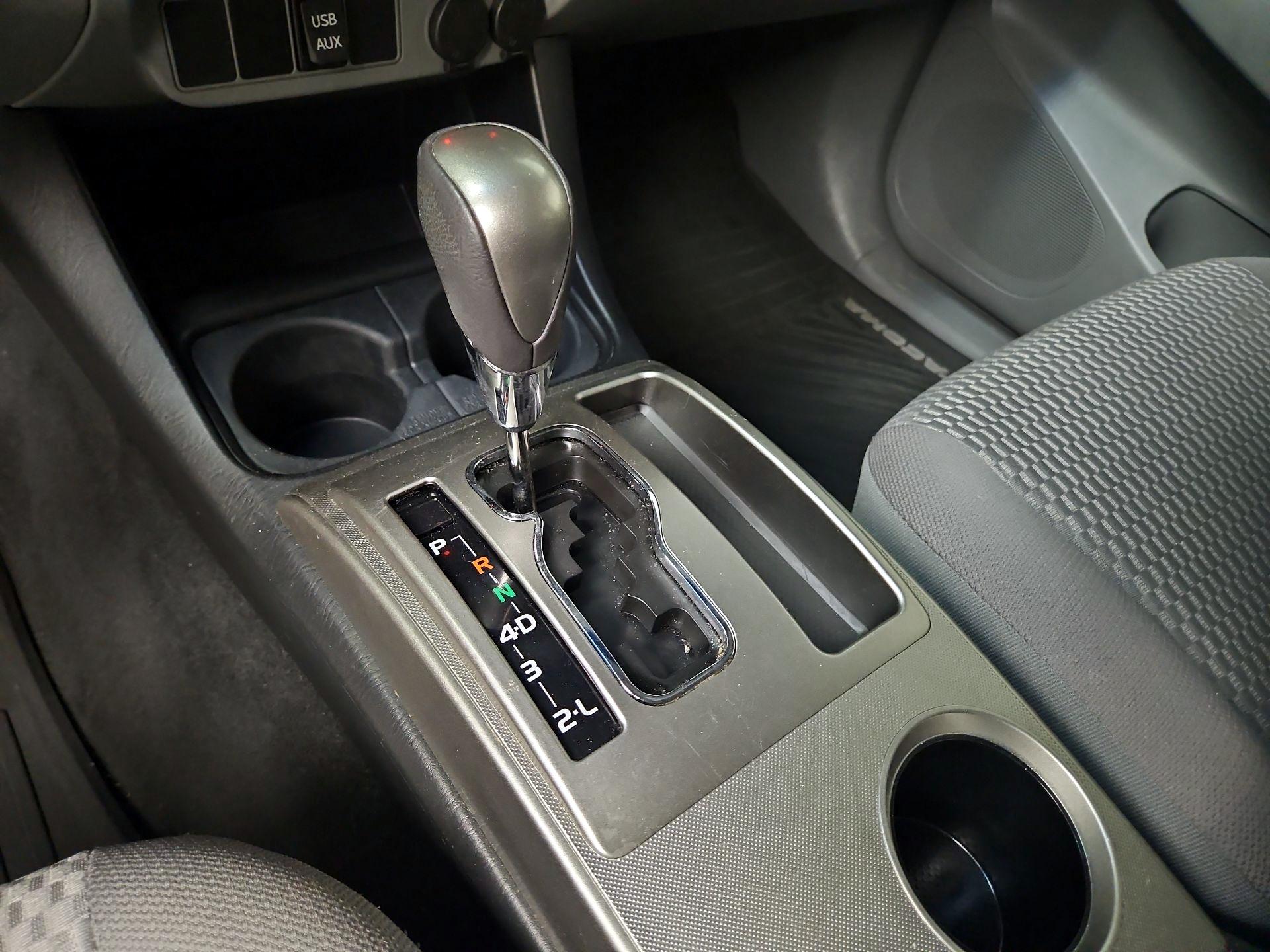 Thumbnail: 2015 Toyota Tacoma - 17