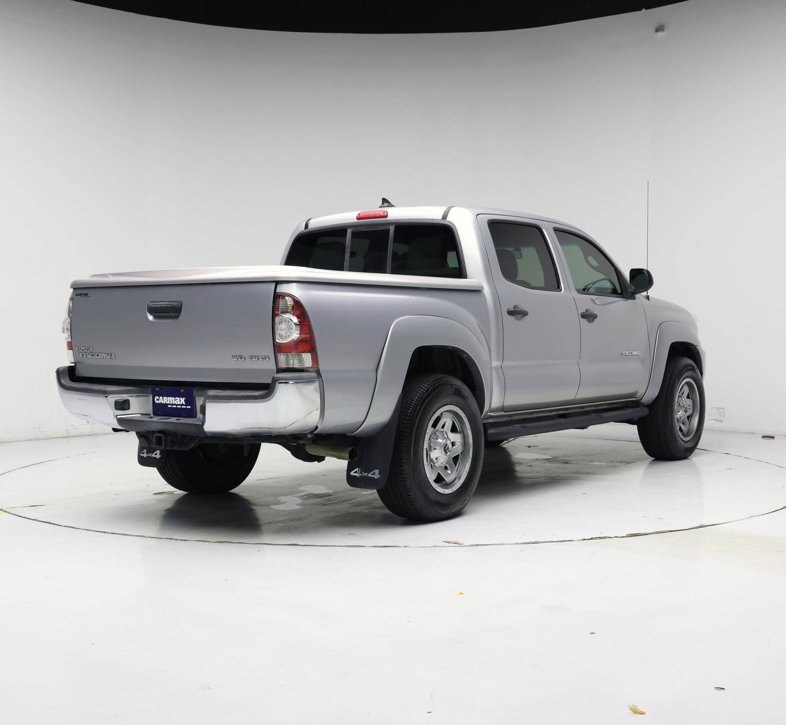 Thumbnail: 2015 Toyota Tacoma - 8