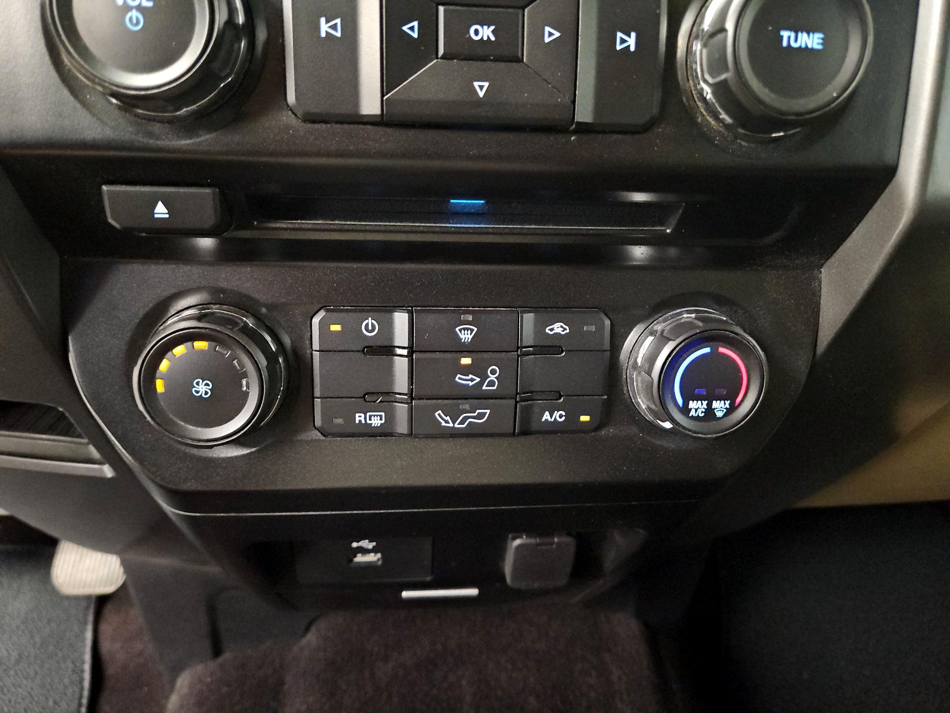 Thumbnail: 2016 Ford F-150 - 16
