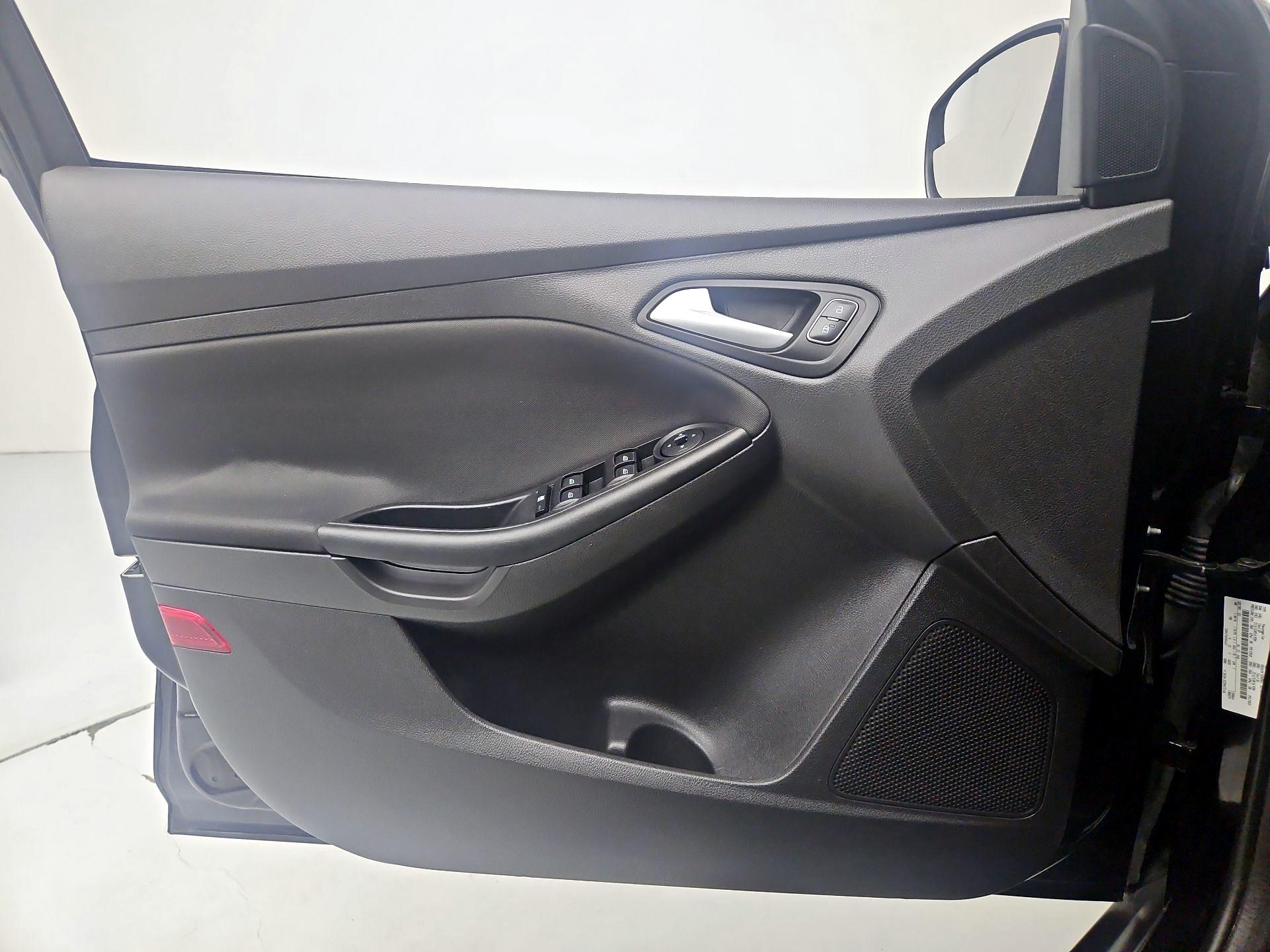 Thumbnail: 2018 Ford Focus - 12