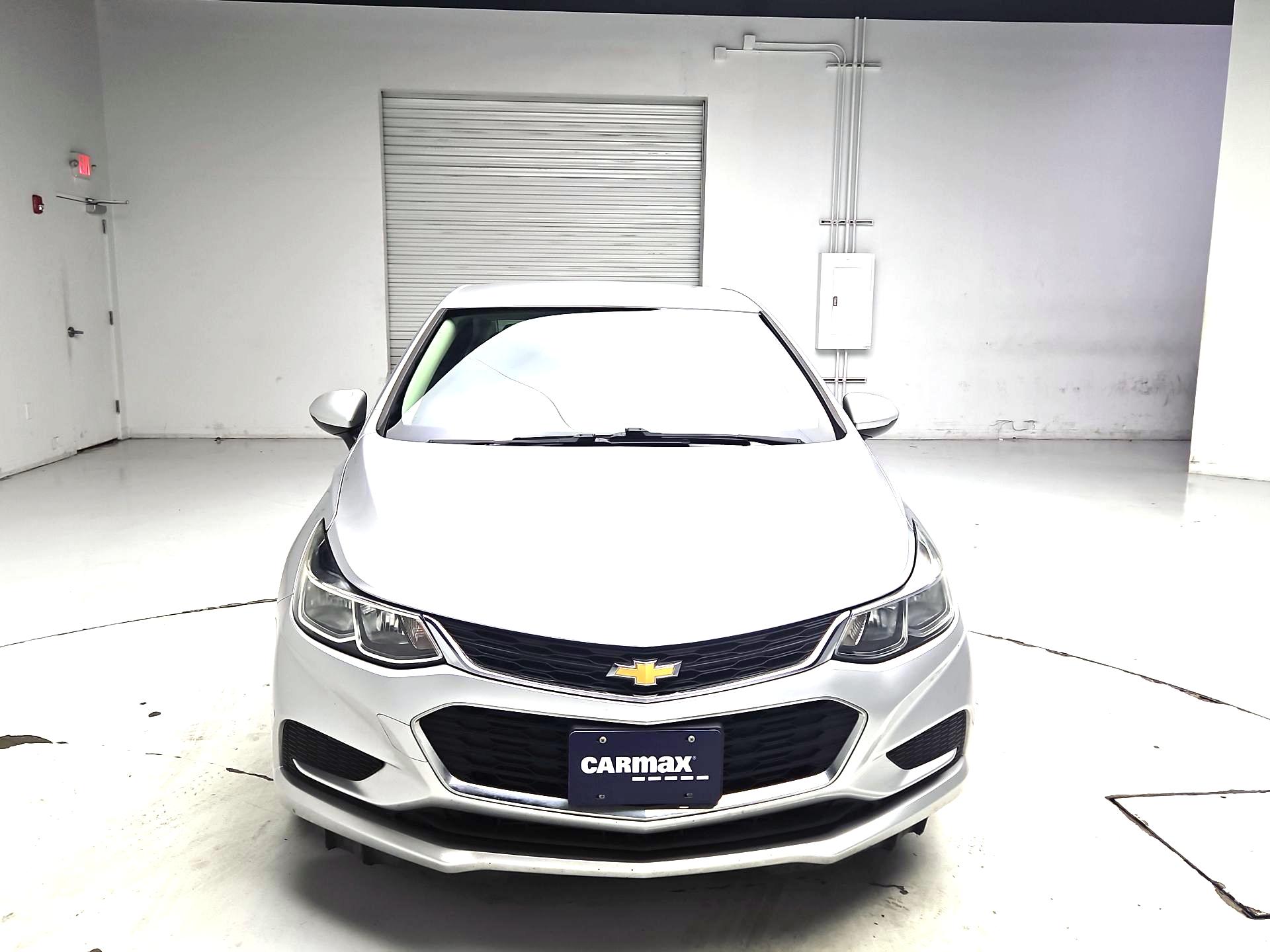 Thumbnail: 2018 Chevrolet Cruze - 2