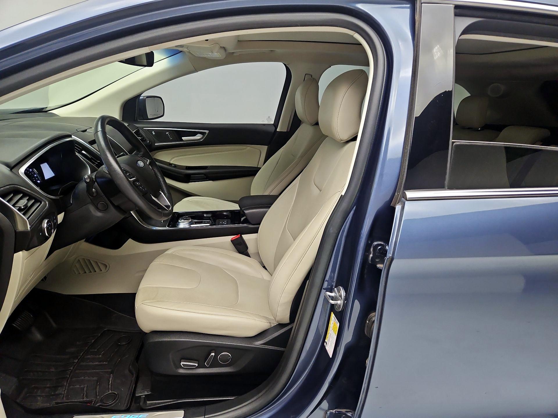 Thumbnail: 2019 Ford Edge - 9