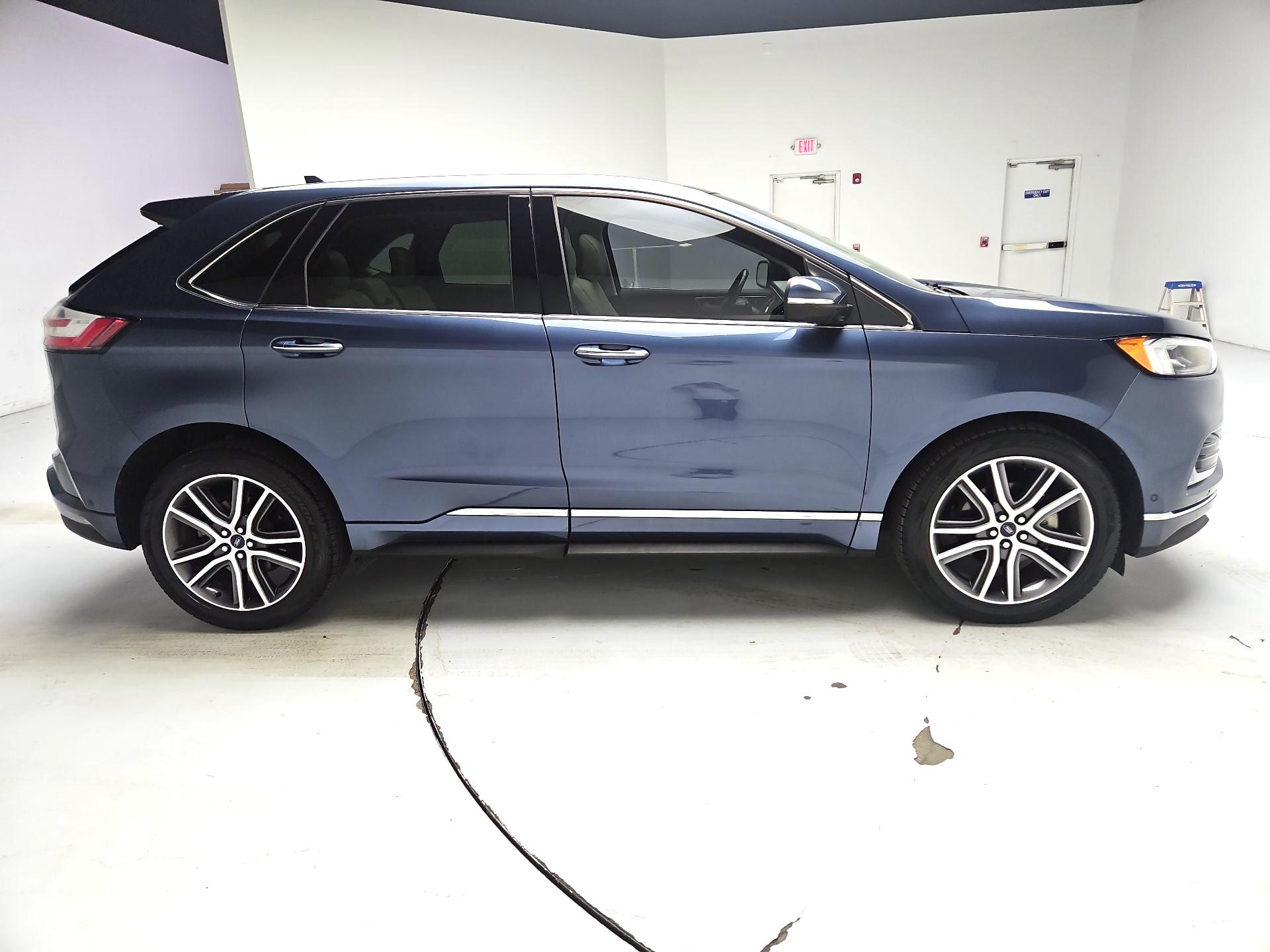 Thumbnail: 2019 Ford Edge - 4