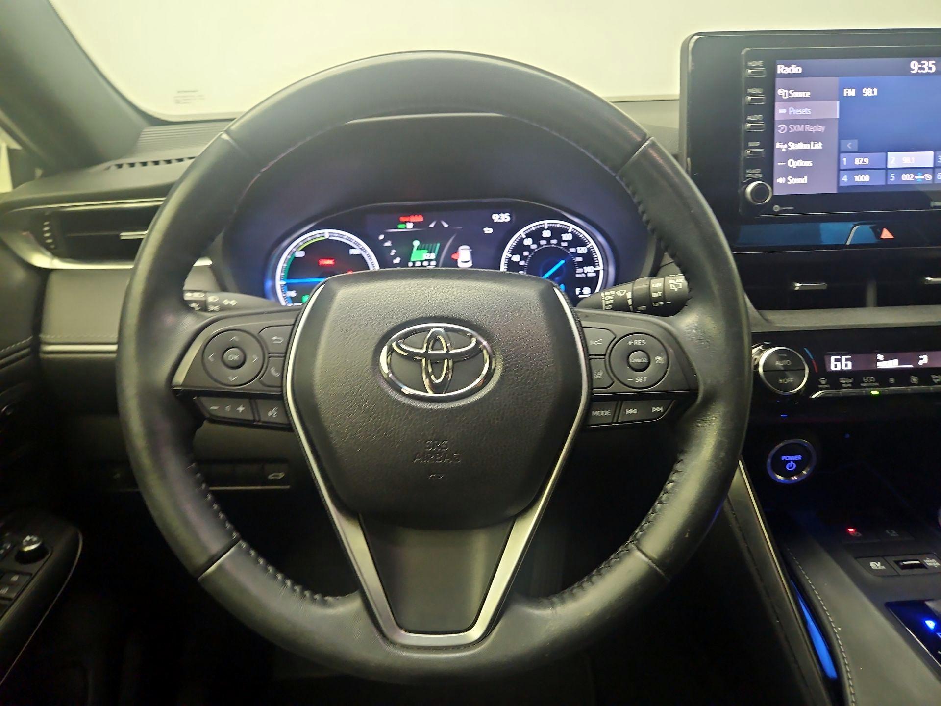 Thumbnail: 2021 Toyota Venza - 10