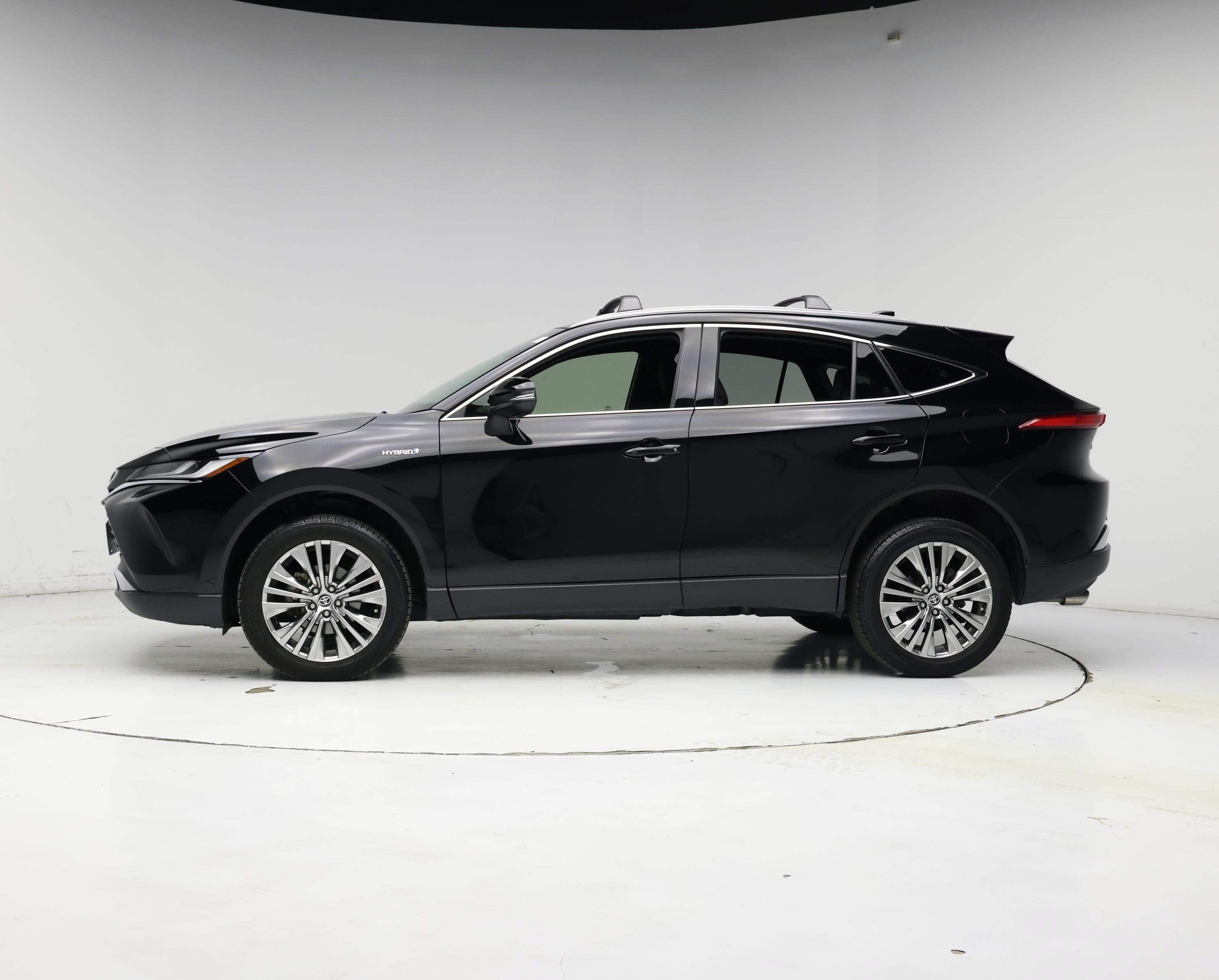 Thumbnail: 2021 Toyota Venza - 3