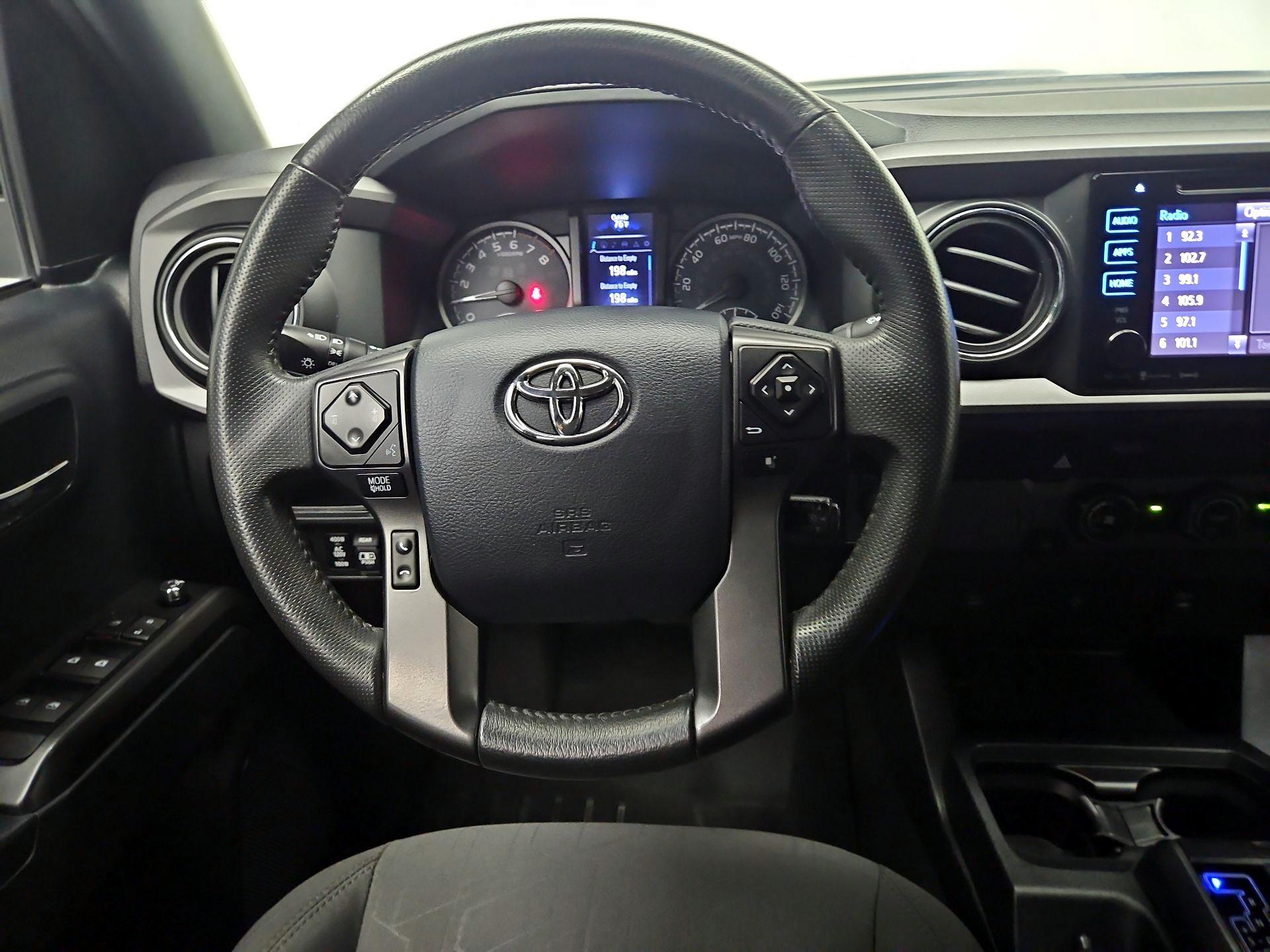 Thumbnail: 2017 Toyota Tacoma - 10