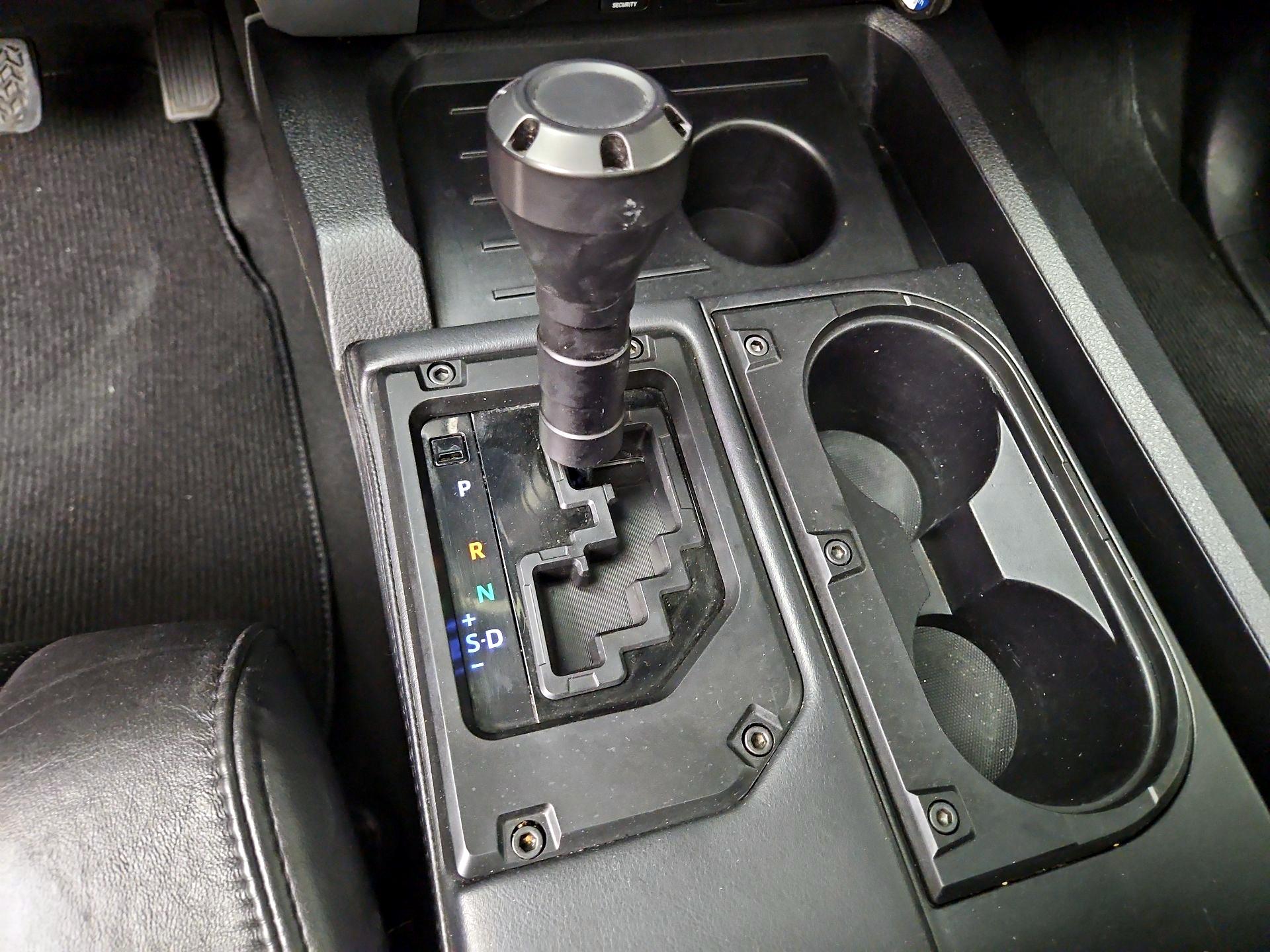 Thumbnail: 2014 Toyota Tundra - 17
