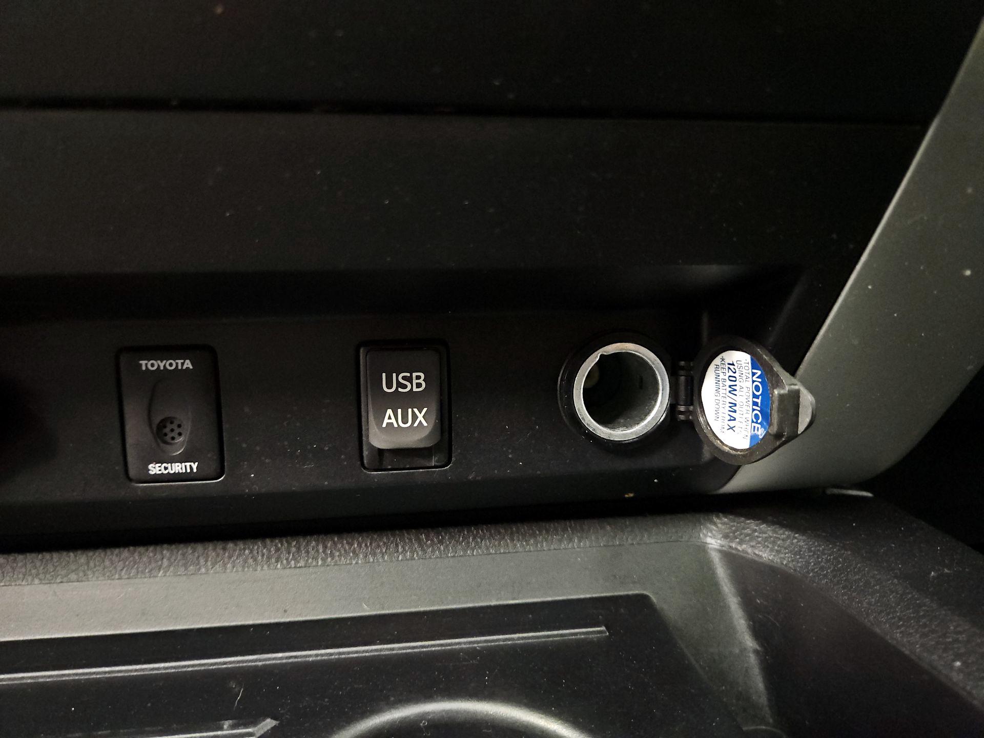 Thumbnail: 2014 Toyota Tundra - 18