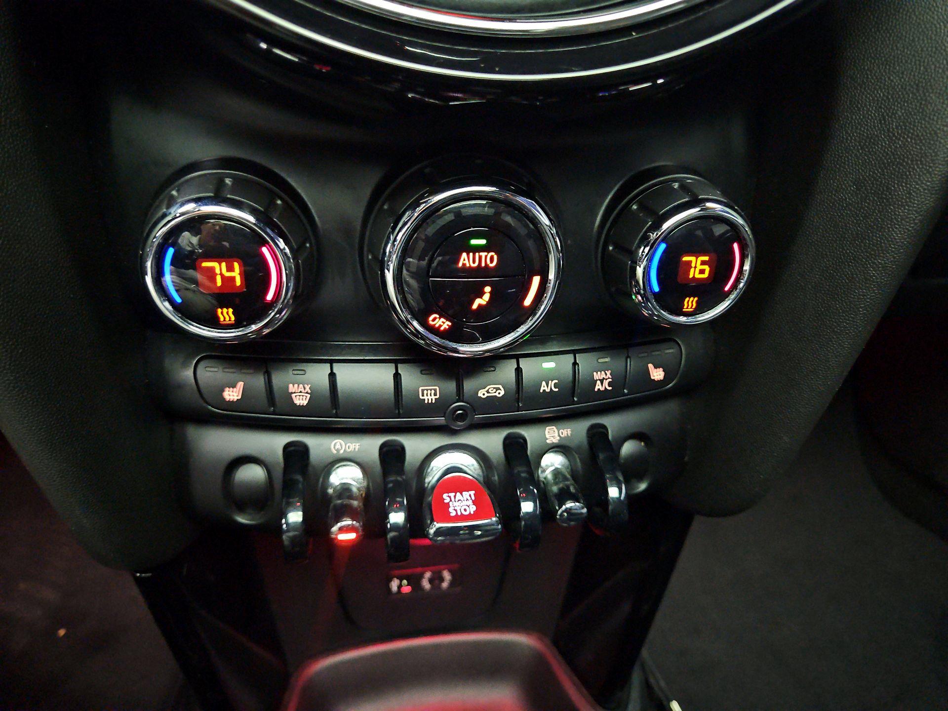 Thumbnail: 2017 MINI Cooper Hardtop - 17