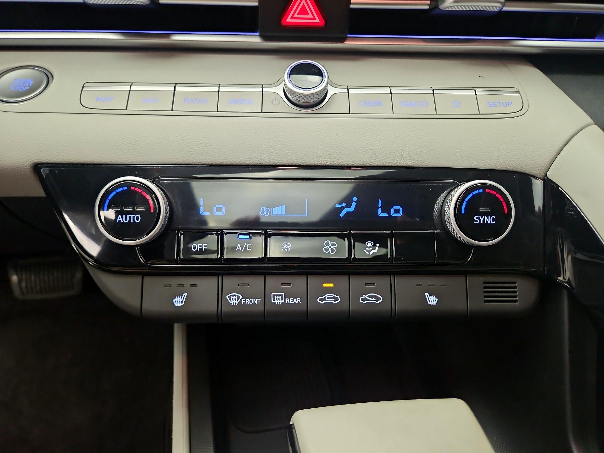 Thumbnail: 2024 Hyundai Elantra - 15