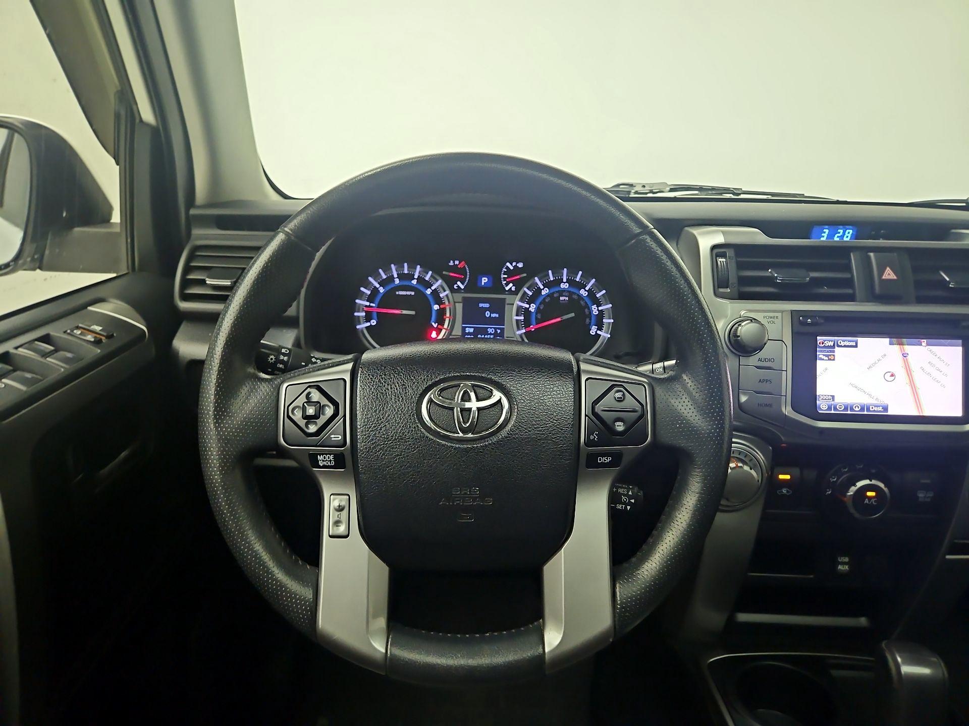 Thumbnail: 2016 Toyota 4Runner - 10