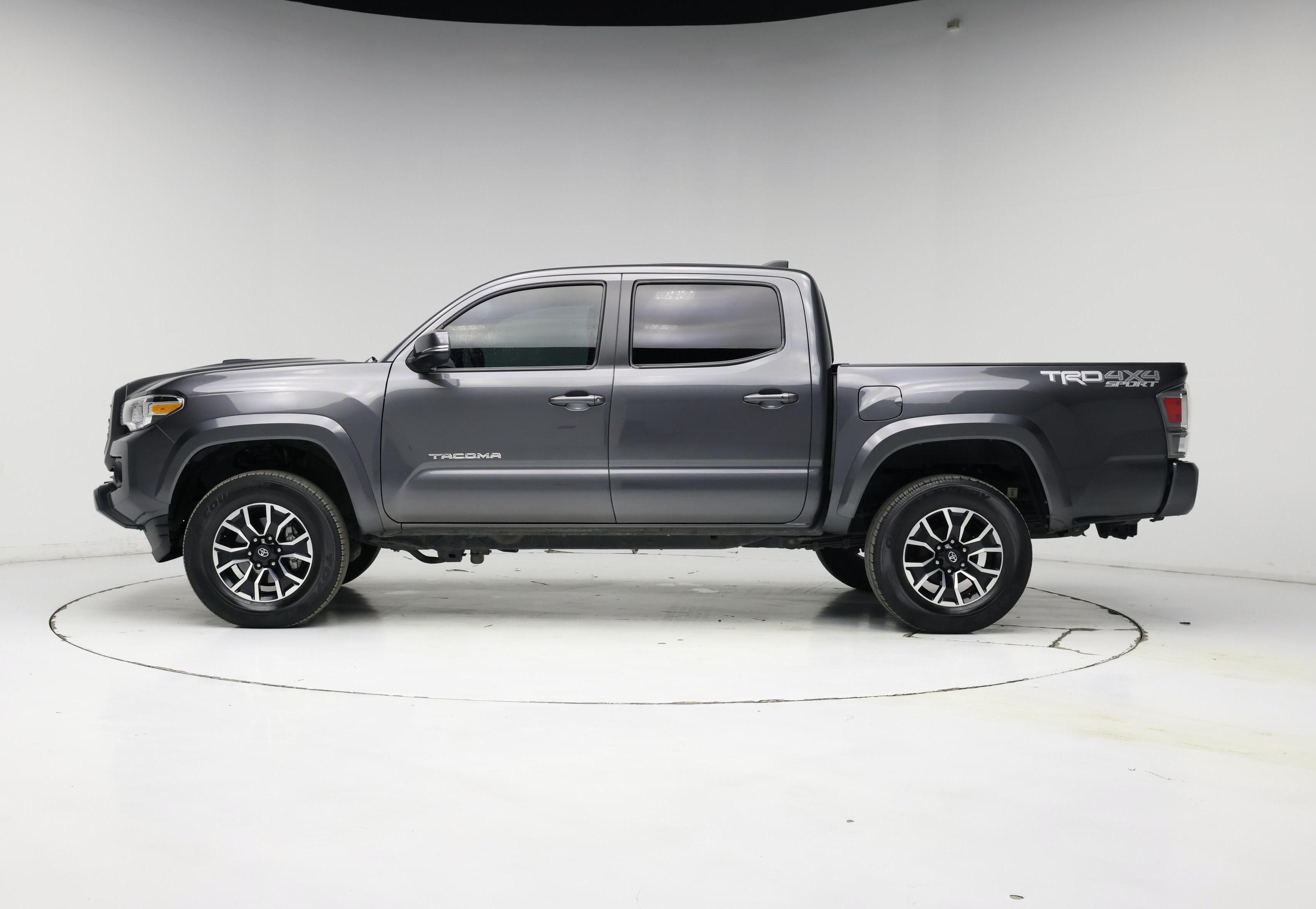 Thumbnail: 2021 Toyota Tacoma - 3