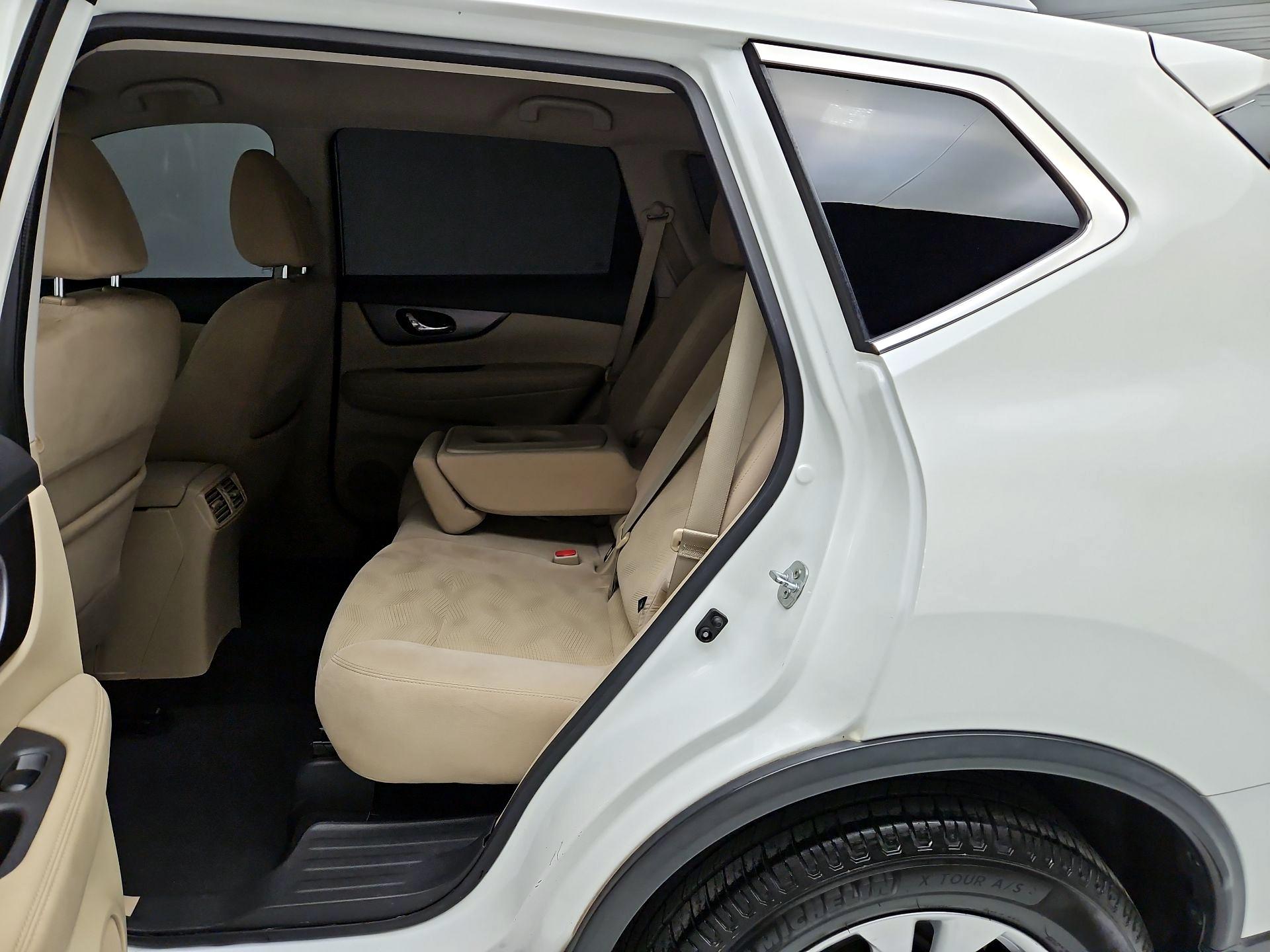 Thumbnail: 2016 Nissan Rogue - 19