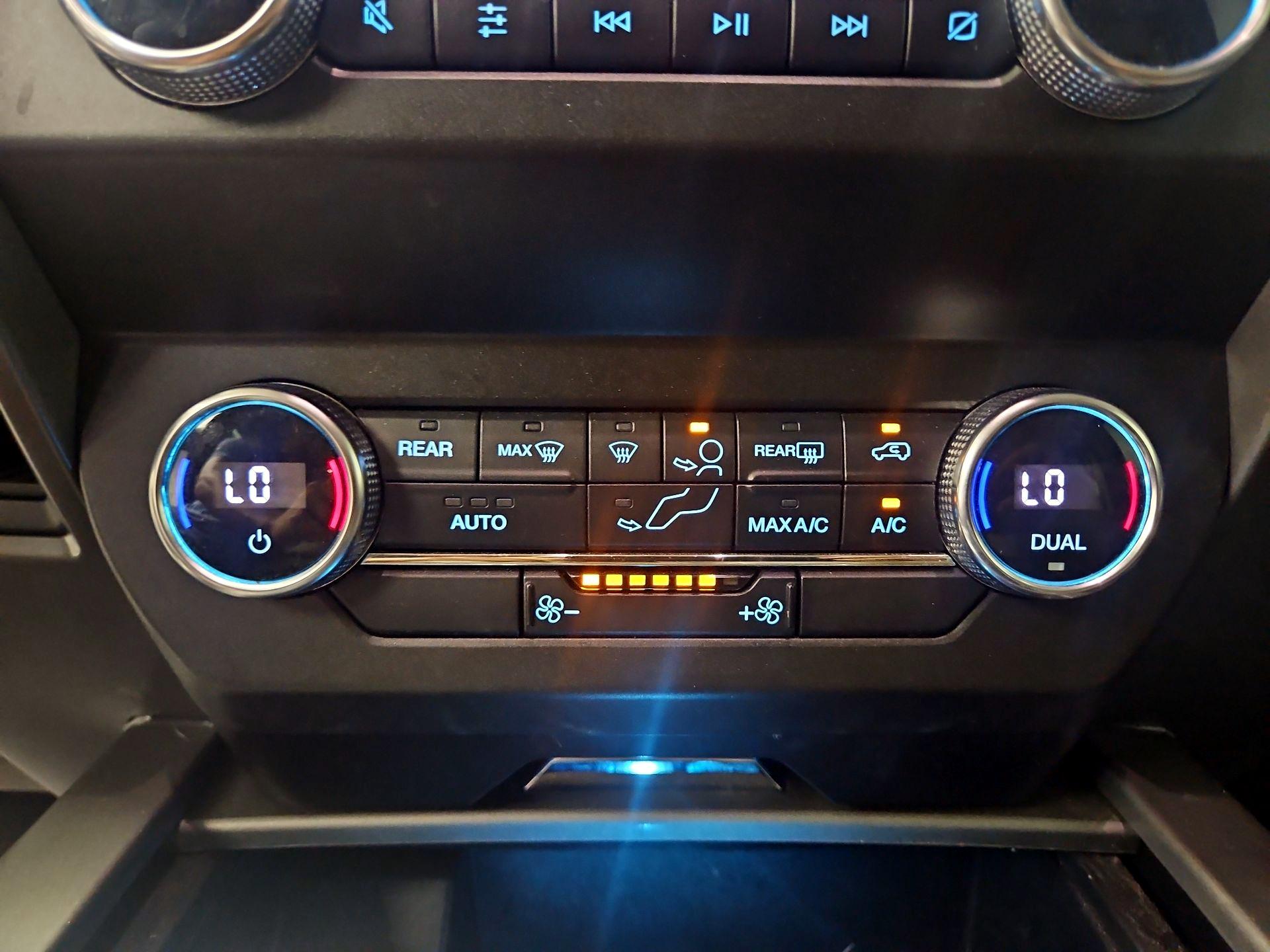 Thumbnail: 2020 Ford Expedition - 16