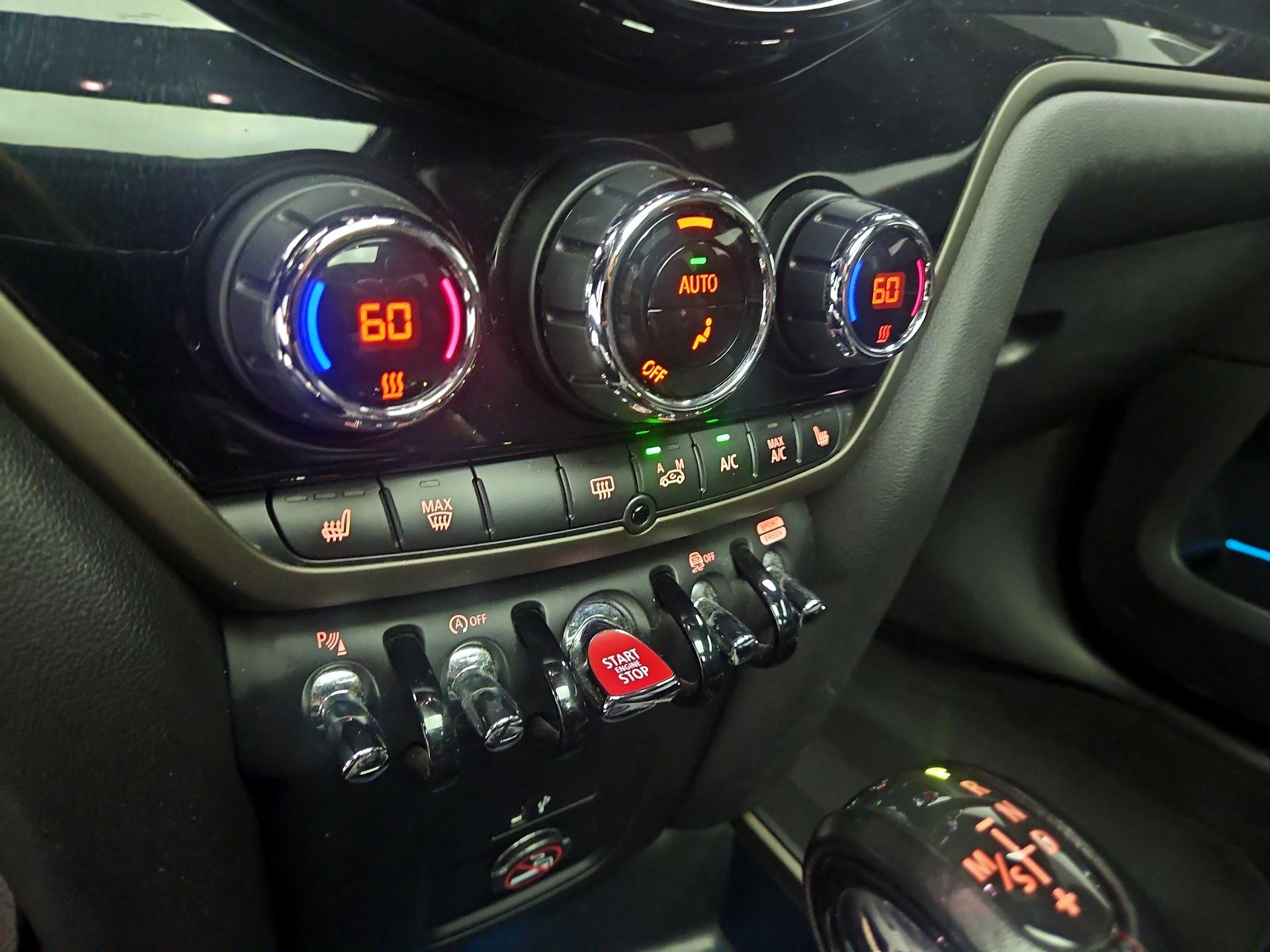 Thumbnail: 2019 MINI Cooper Countryman - 16