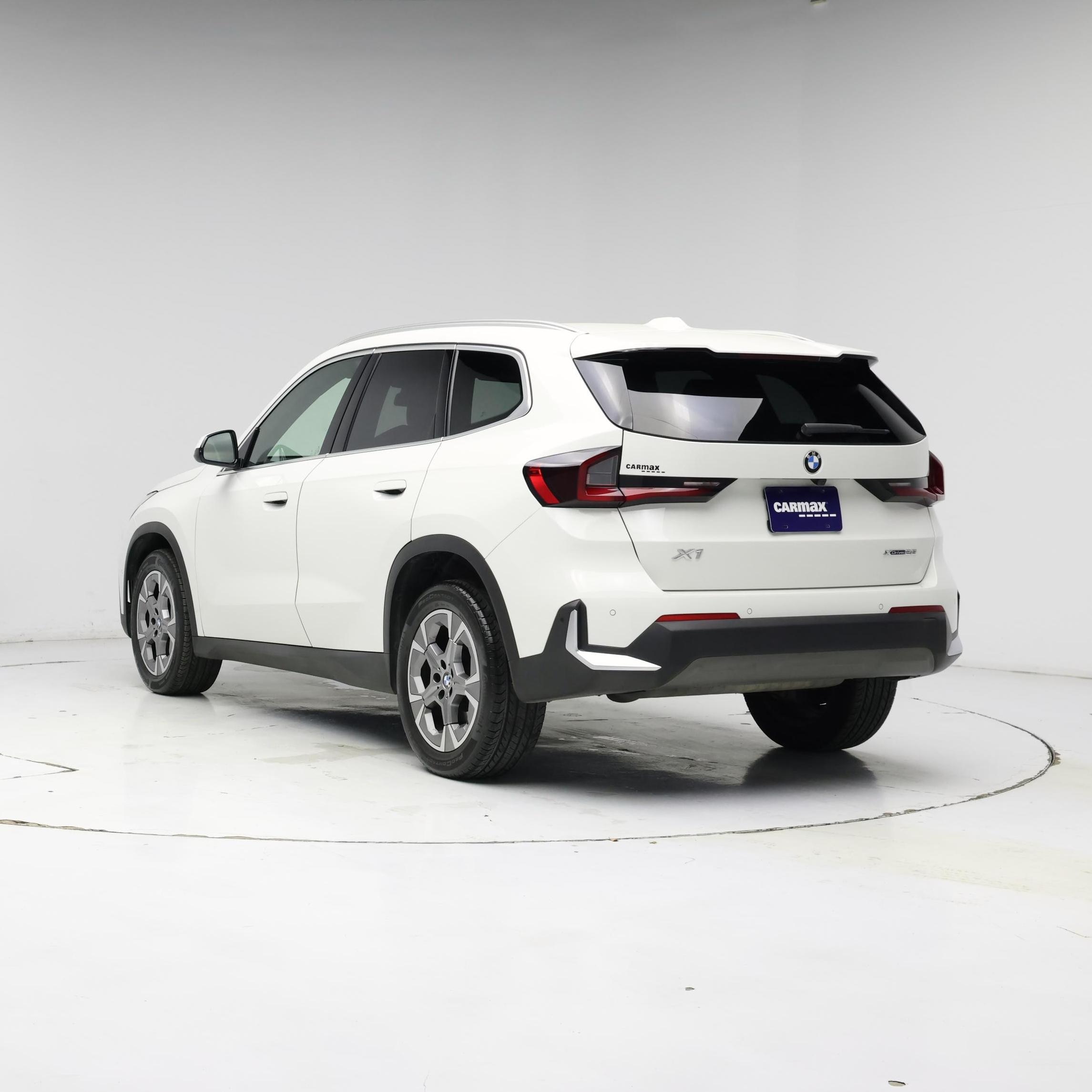 Thumbnail: 2023 BMW X1 - 2