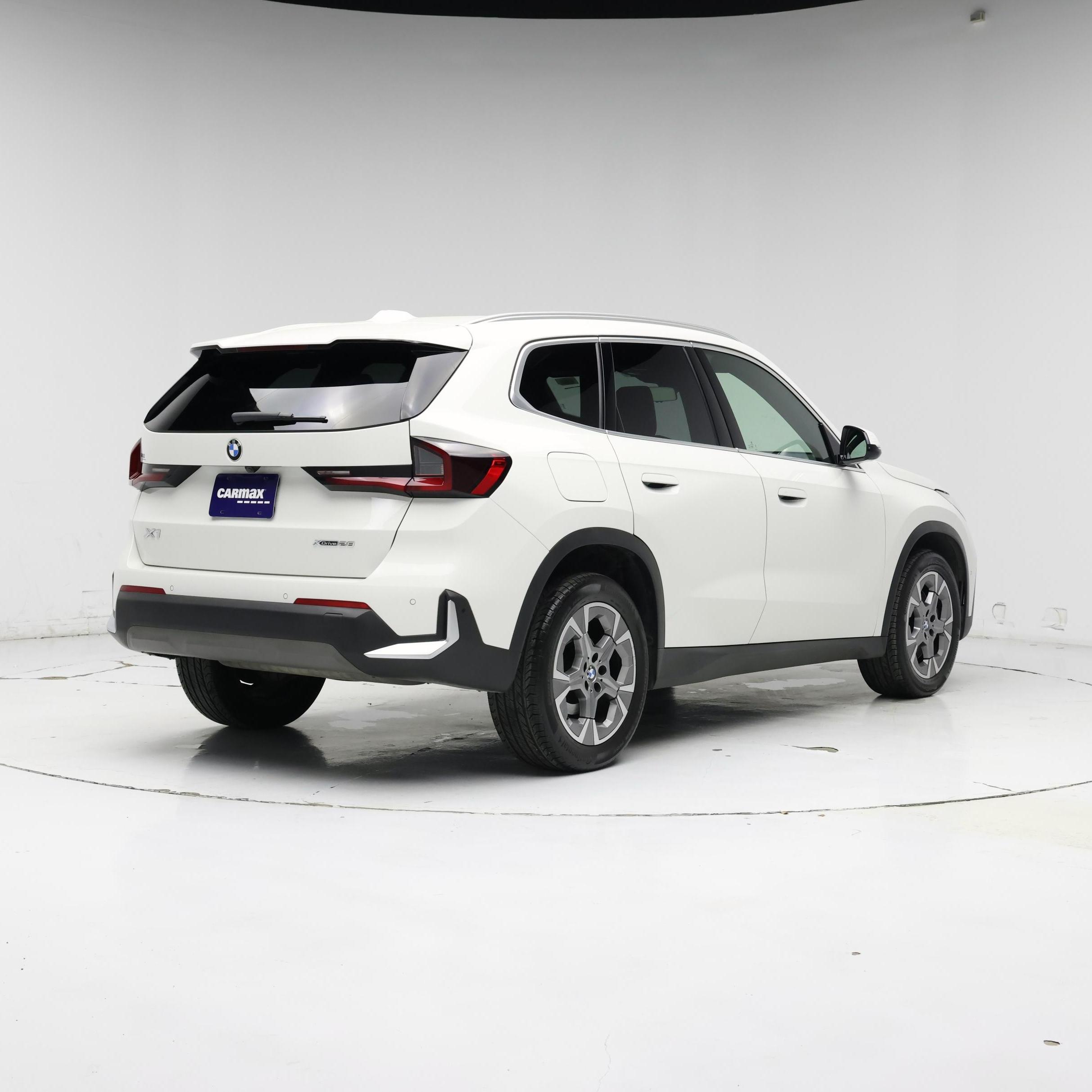 Thumbnail: 2023 BMW X1 - 8