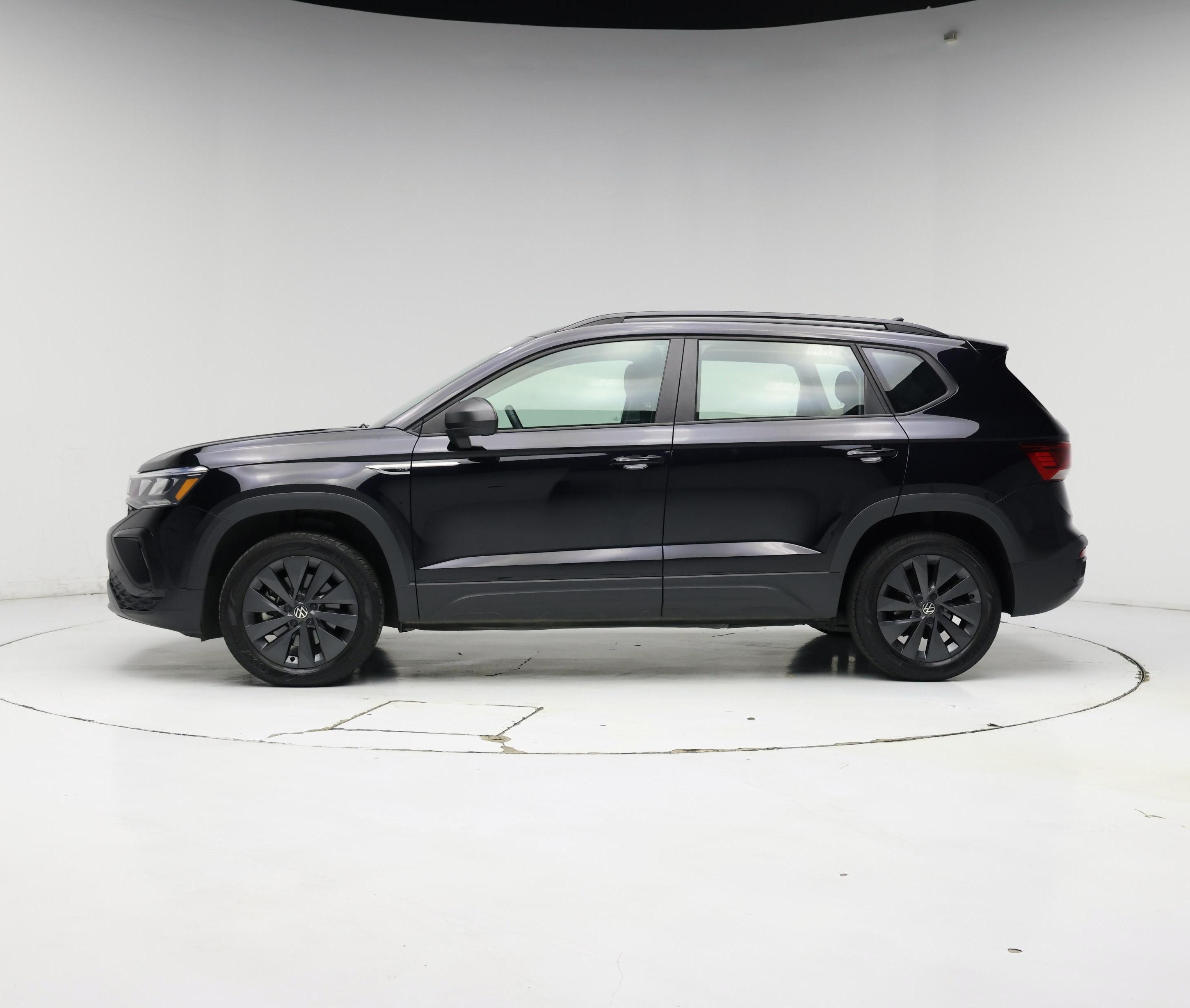 Thumbnail: 2023 Volkswagen Taos - 3