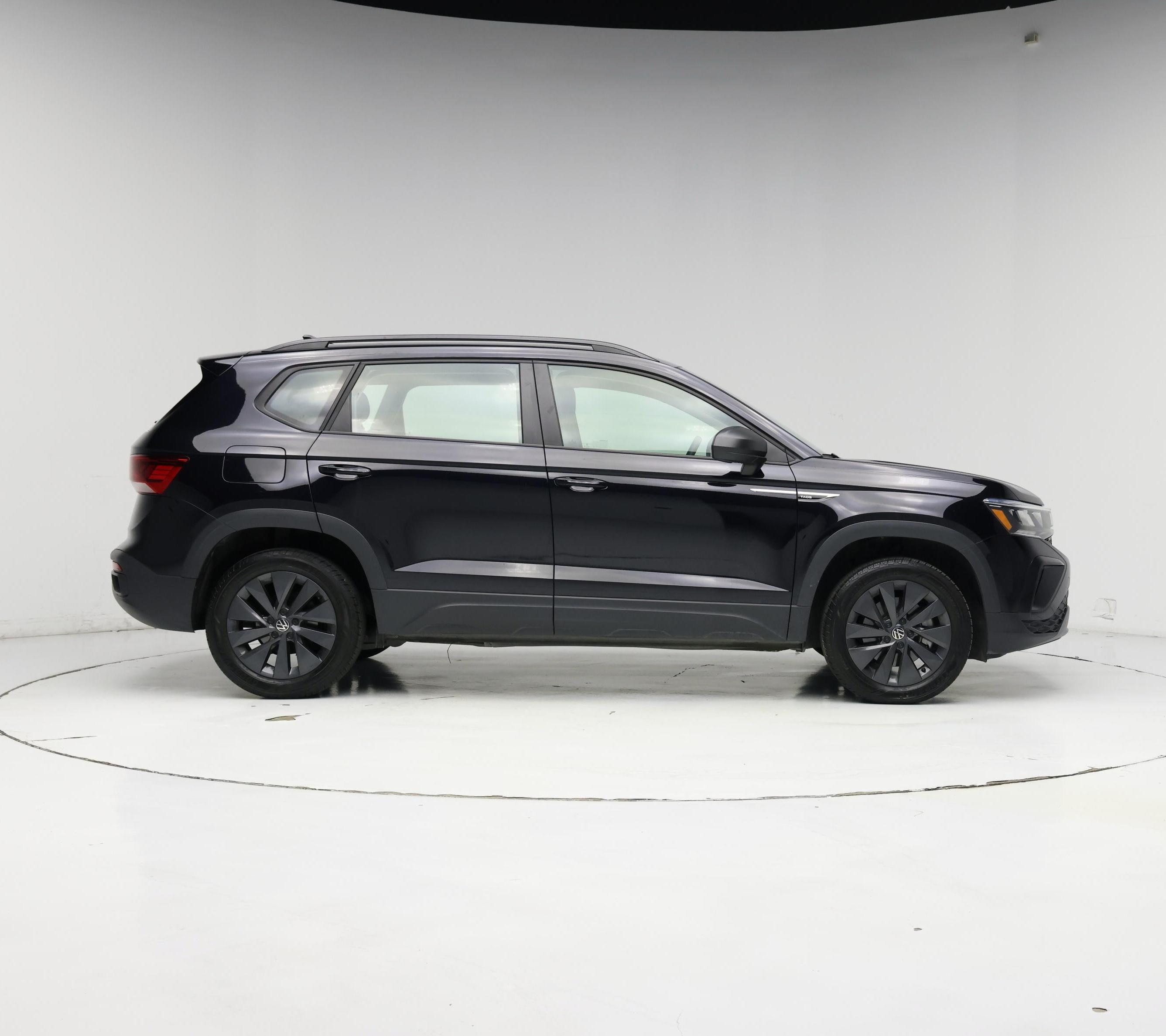Thumbnail: 2023 Volkswagen Taos - 7