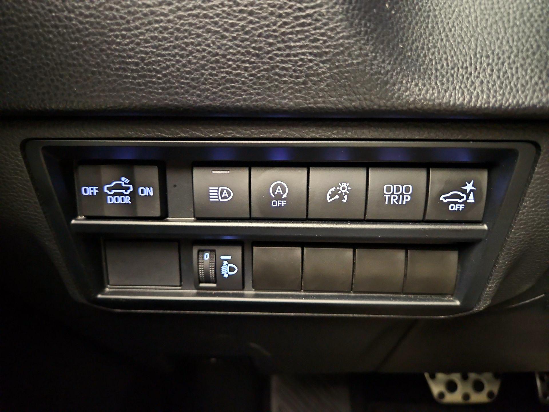 Thumbnail: 2023 Toyota Tundra - 13
