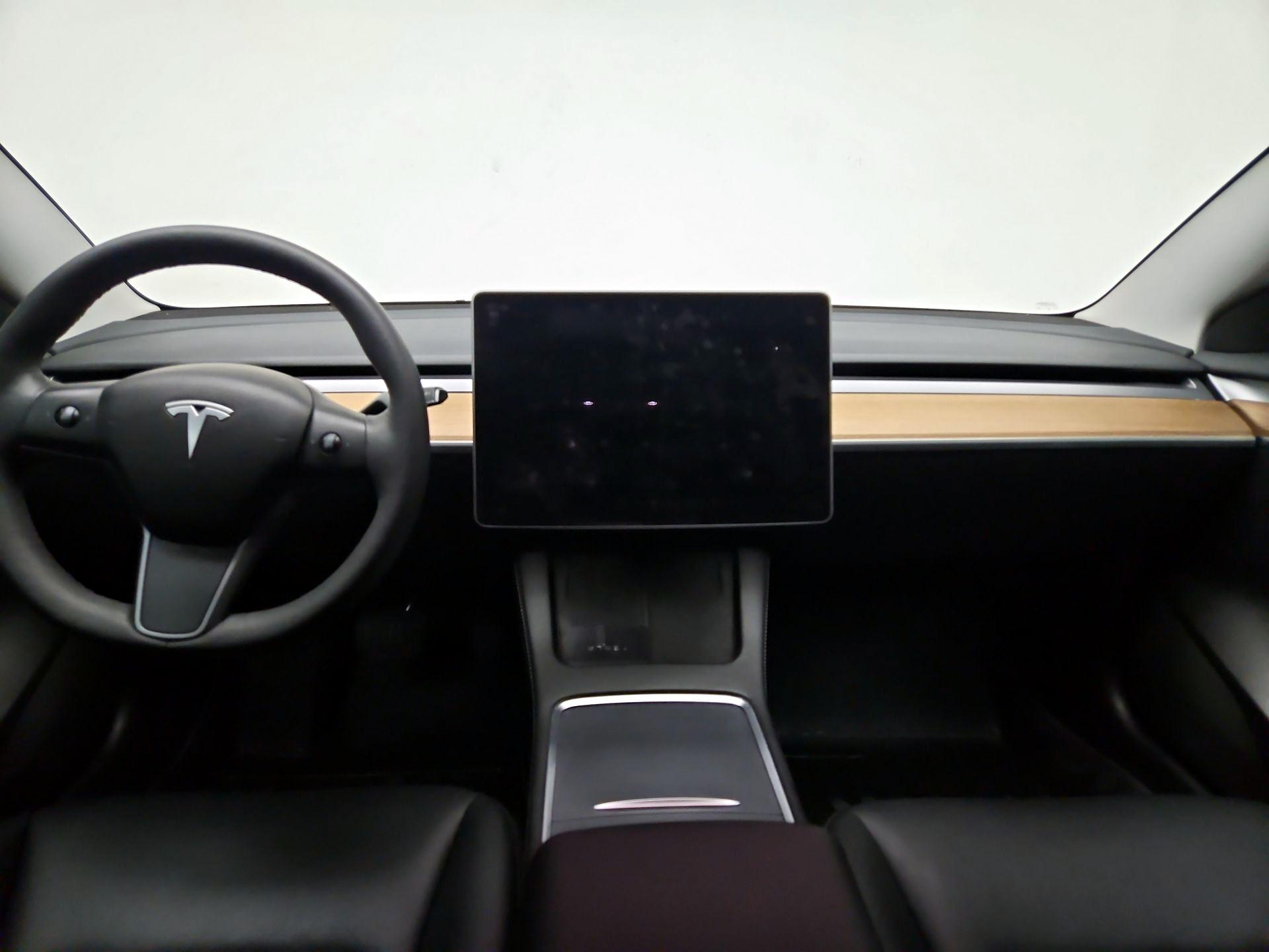 Thumbnail: 2023 Tesla Model 3 - 9