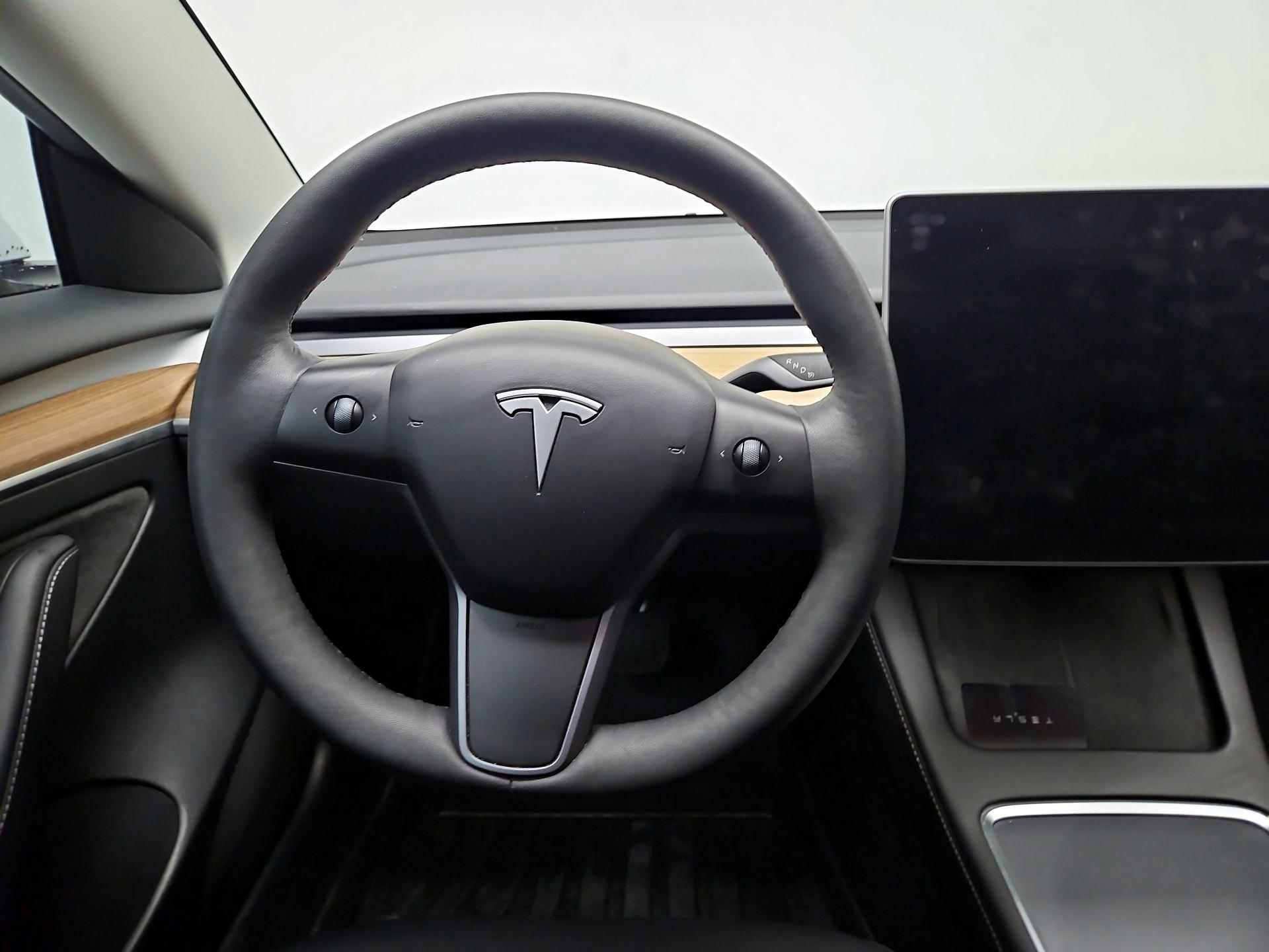 Thumbnail: 2023 Tesla Model 3 - 10