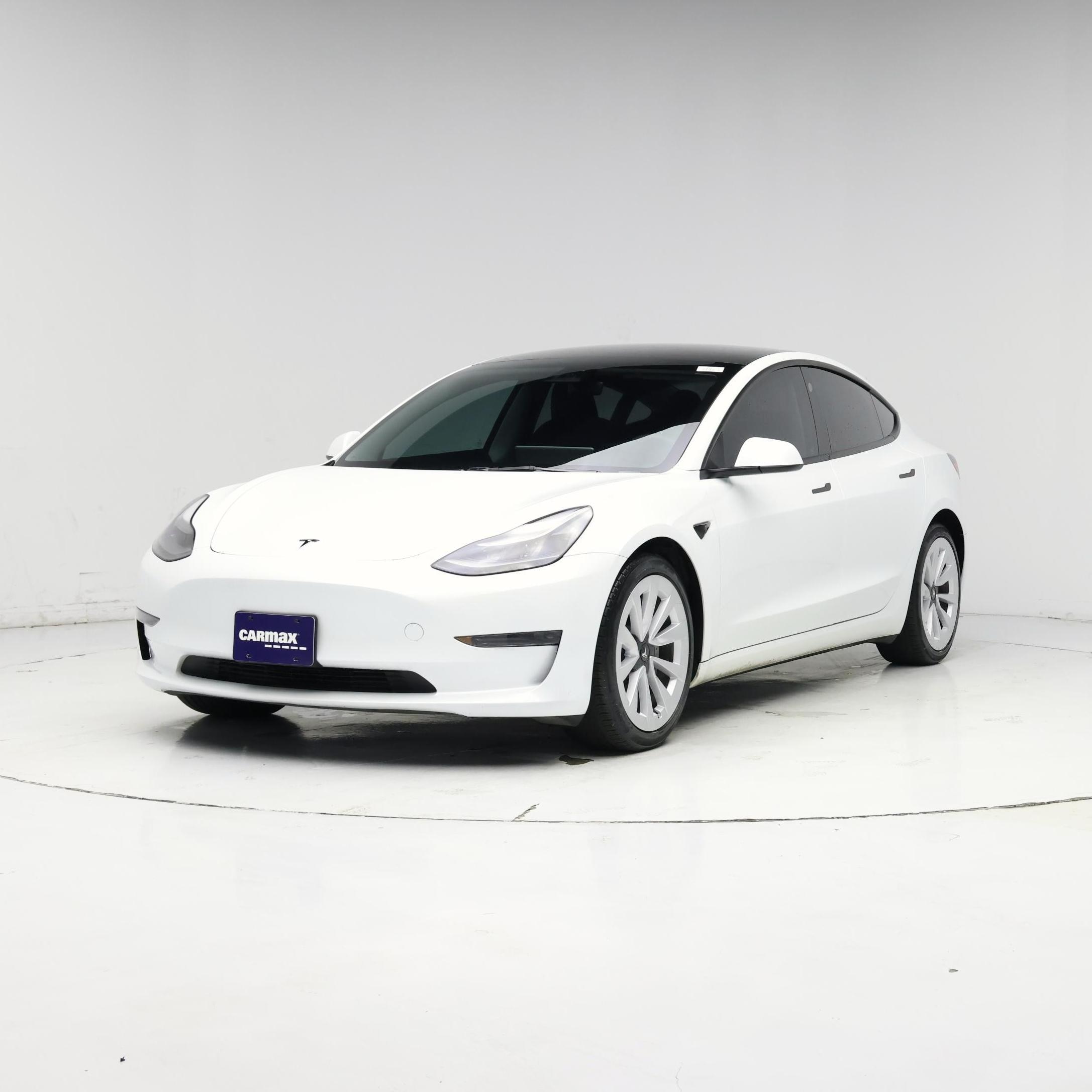 Thumbnail: 2023 Tesla Model 3 - 4