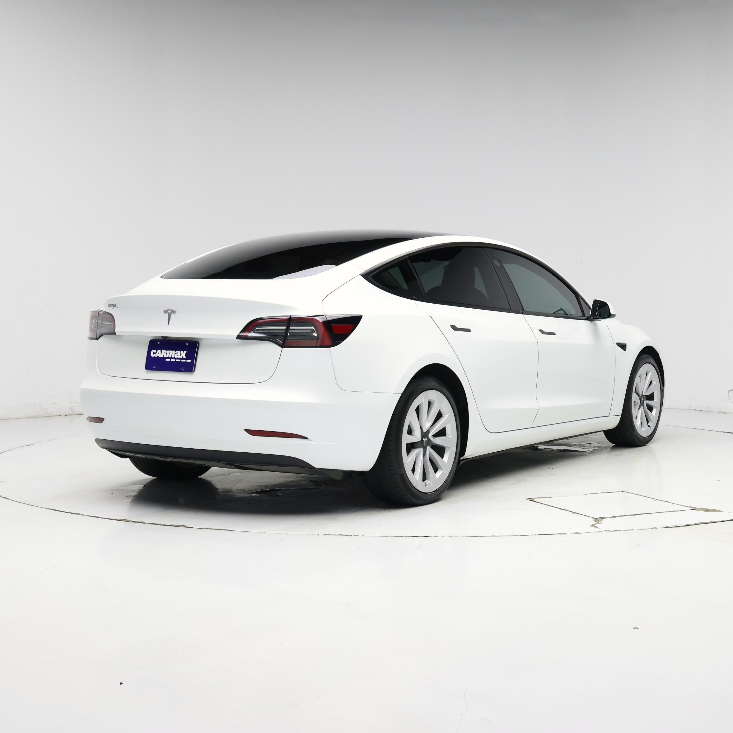 Thumbnail: 2023 Tesla Model 3 - 8